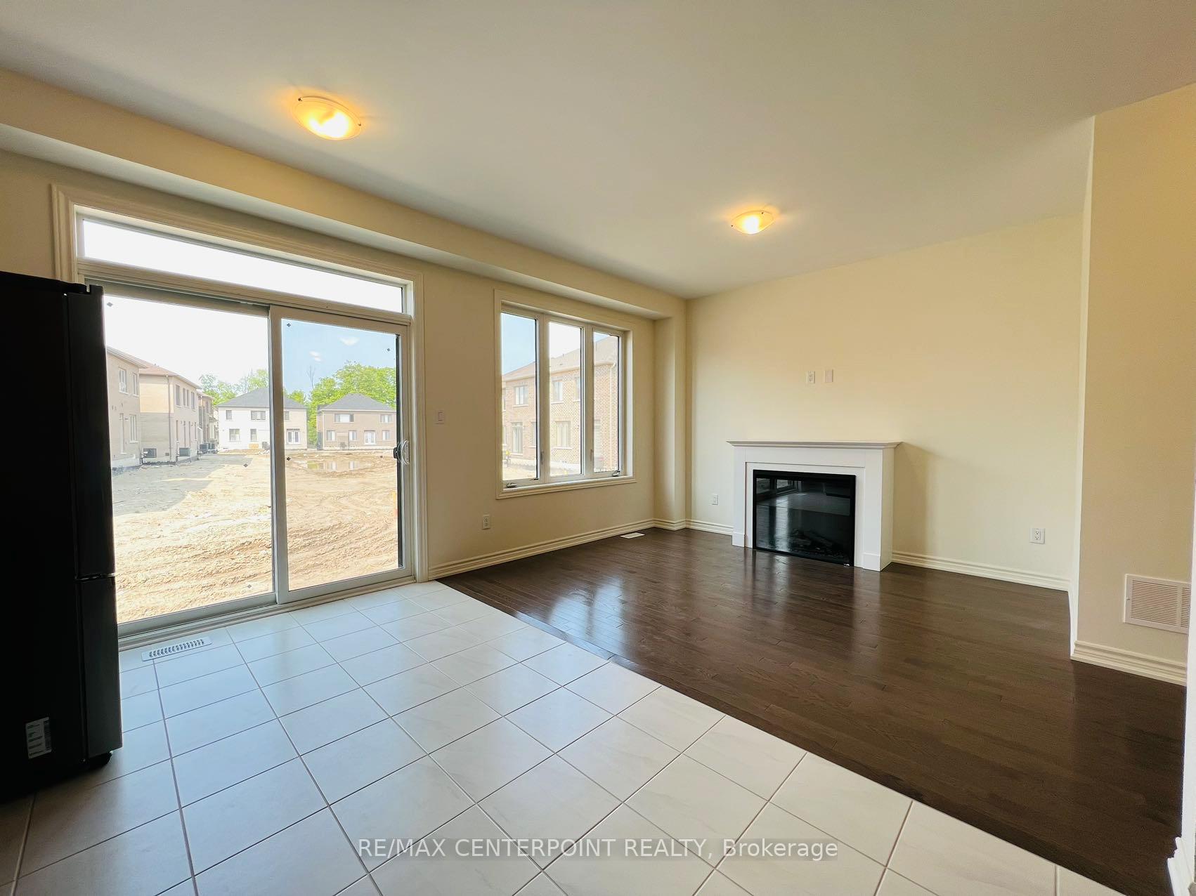 Photo 8 of 43 O'Reilly Street, Whitby, Rural Whitby — HOMEH