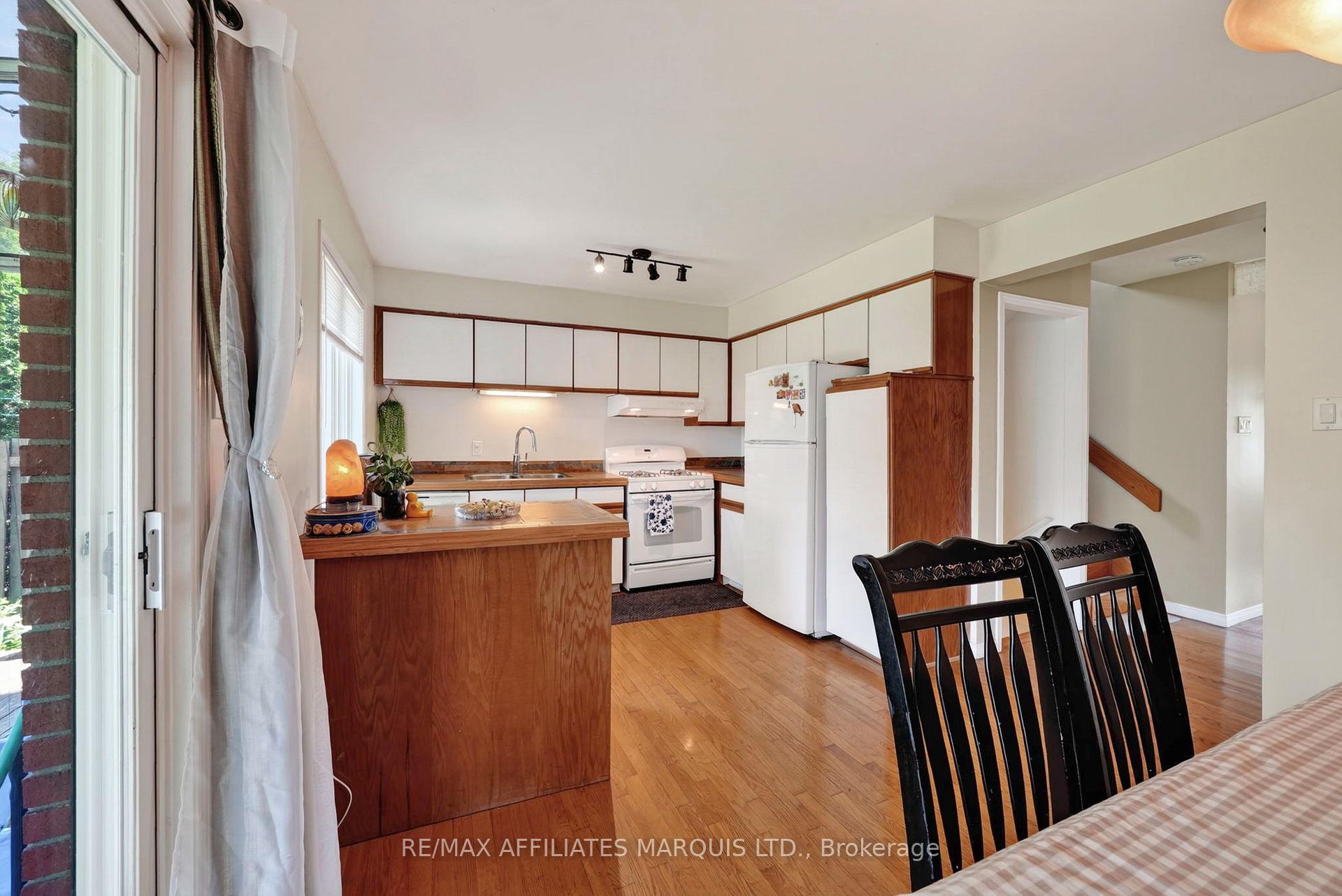 Photo 24 of 672 Champlain Drive, Cornwall, Cornwall — HOMEH