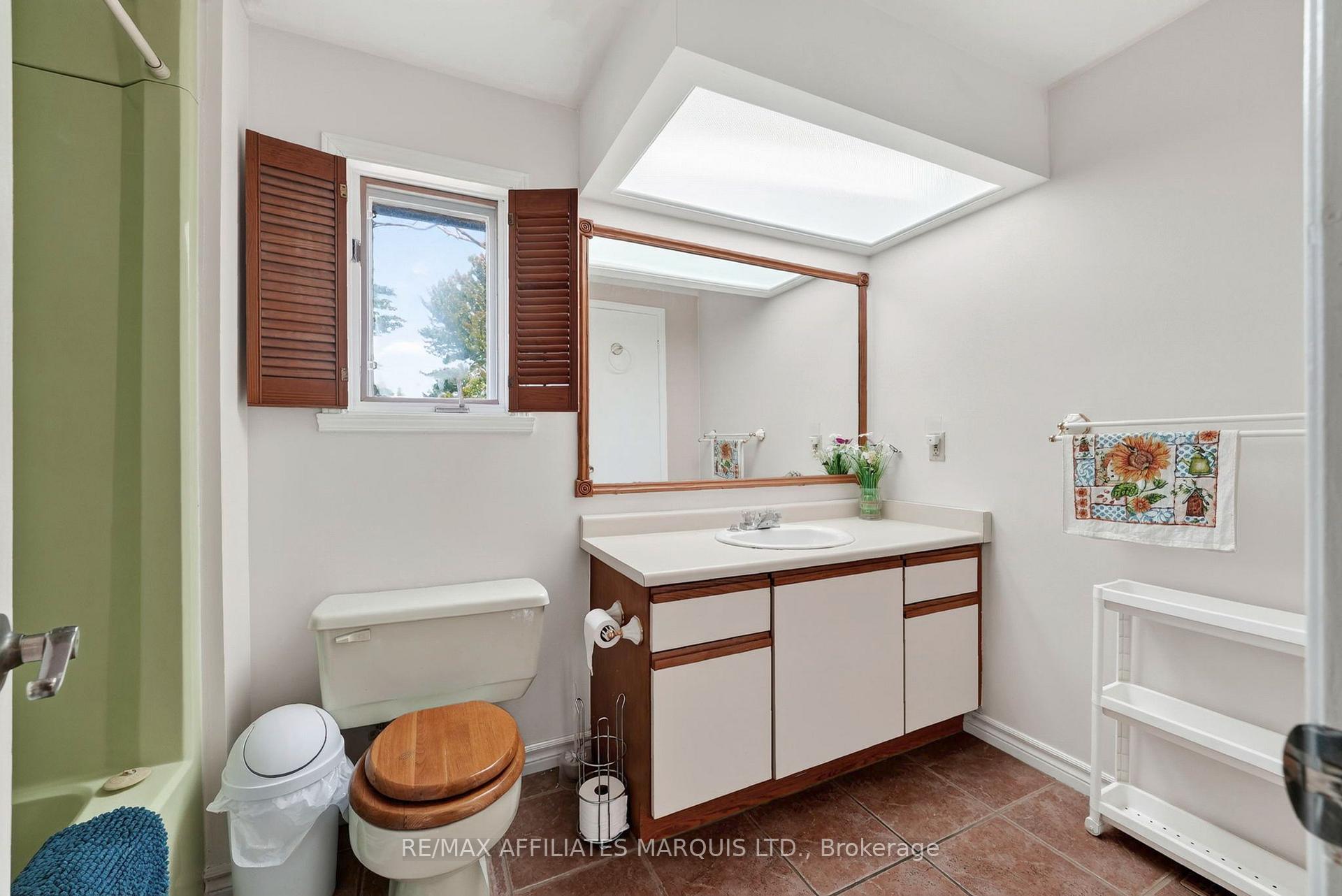Photo 48 of 672 Champlain Drive, Cornwall, Cornwall — HOMEH