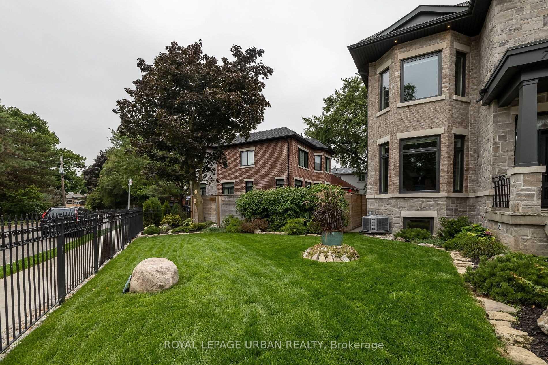 Photo 6 of 70 Parkview Hill Crescent, Toronto, O'Connor-Parkview — HOMEH