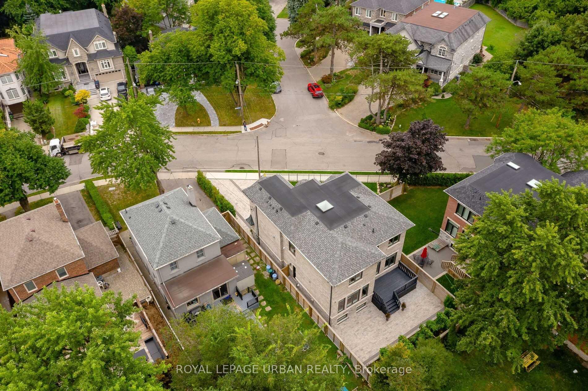 Photo 21 of 70 Parkview Hill Crescent, Toronto, O'Connor-Parkview — HOMEH