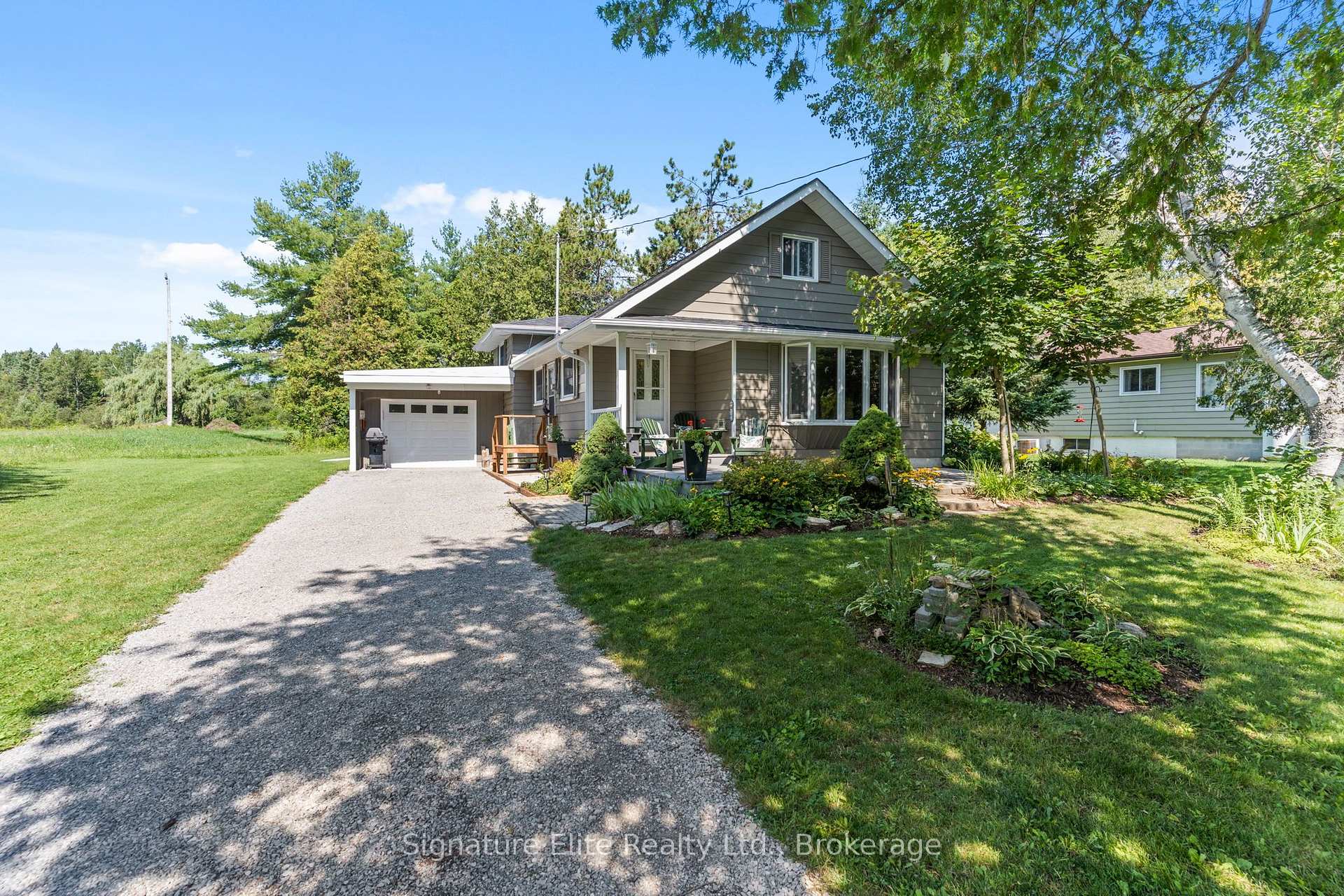 Front of 973 North Bay Drive