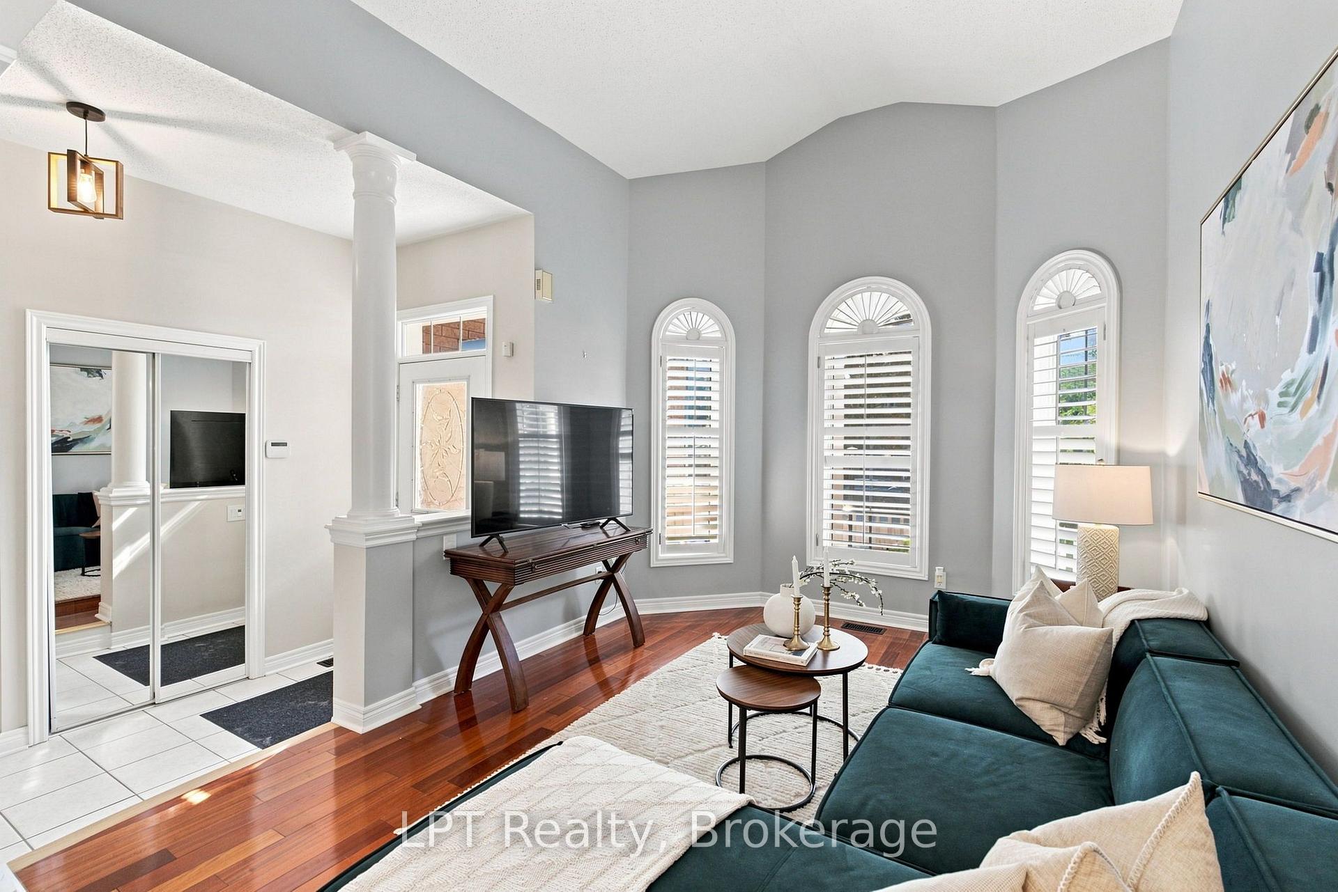 Photo 5 of 87 Darius Harns Drive, Whitby, Brooklin — HOMEH