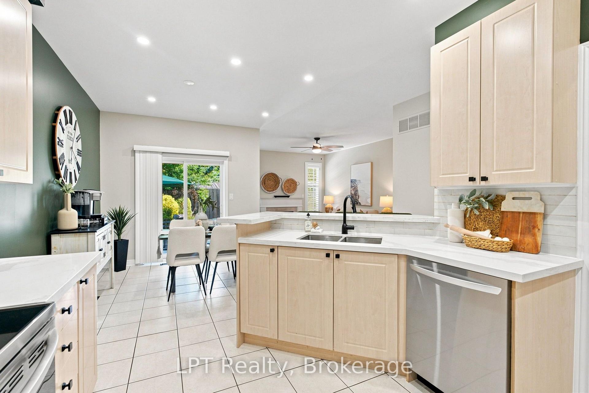Photo 21 of 87 Darius Harns Drive, Whitby, Brooklin — HOMEH