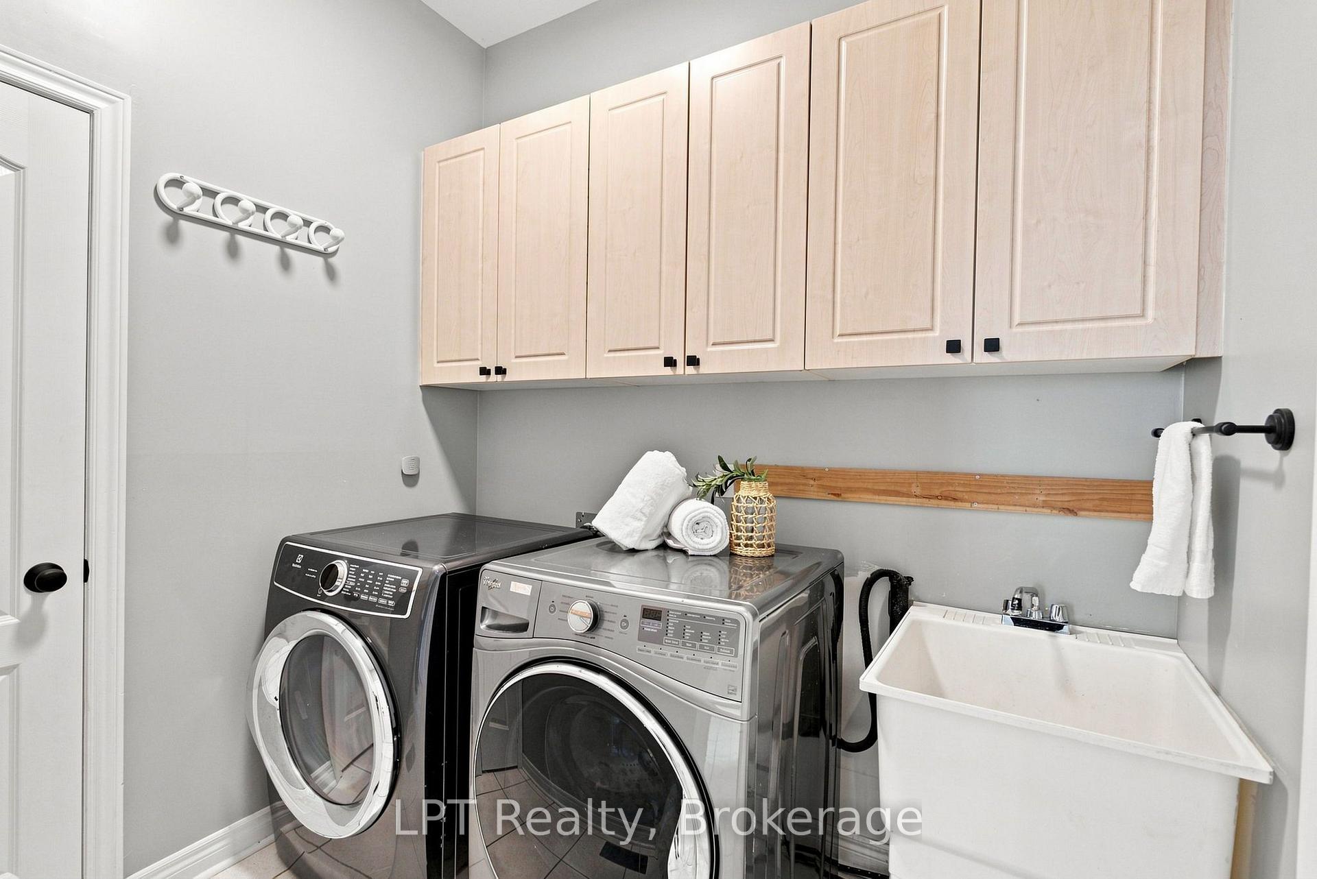 Photo 33 of 87 Darius Harns Drive, Whitby, Brooklin — HOMEH