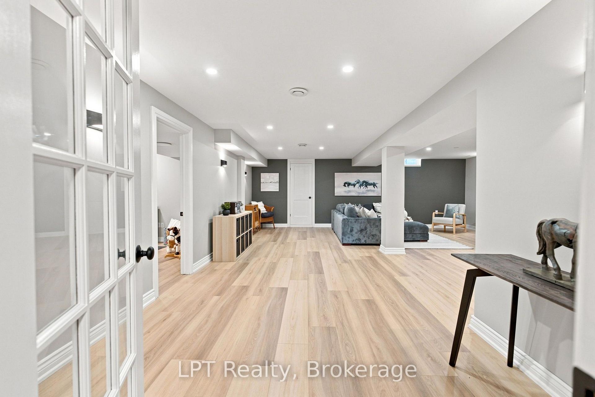 Photo 34 of 87 Darius Harns Drive, Whitby, Brooklin — HOMEH