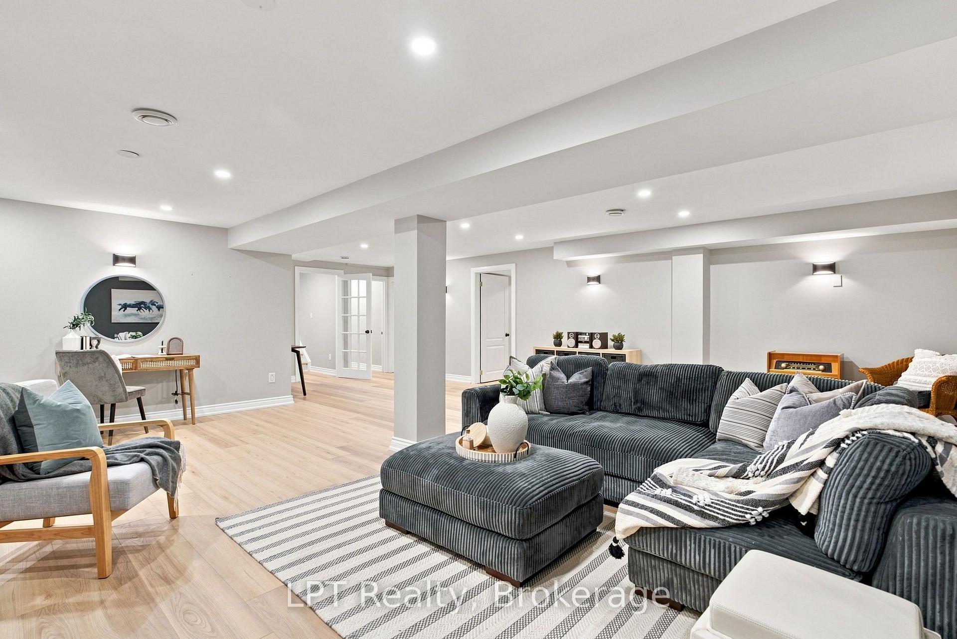 Photo 36 of 87 Darius Harns Drive, Whitby, Brooklin — HOMEH