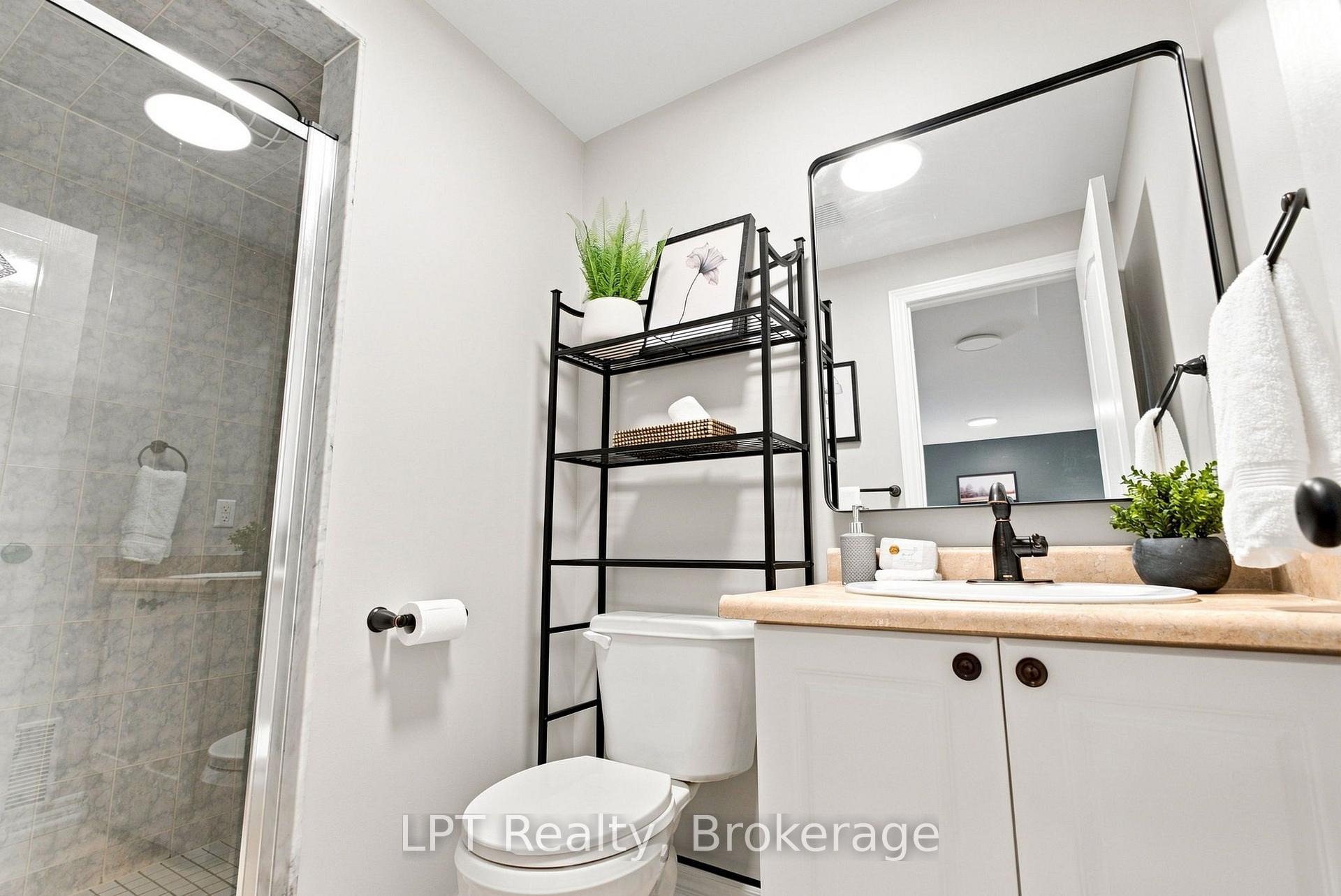 Photo 42 of 87 Darius Harns Drive, Whitby, Brooklin — HOMEH