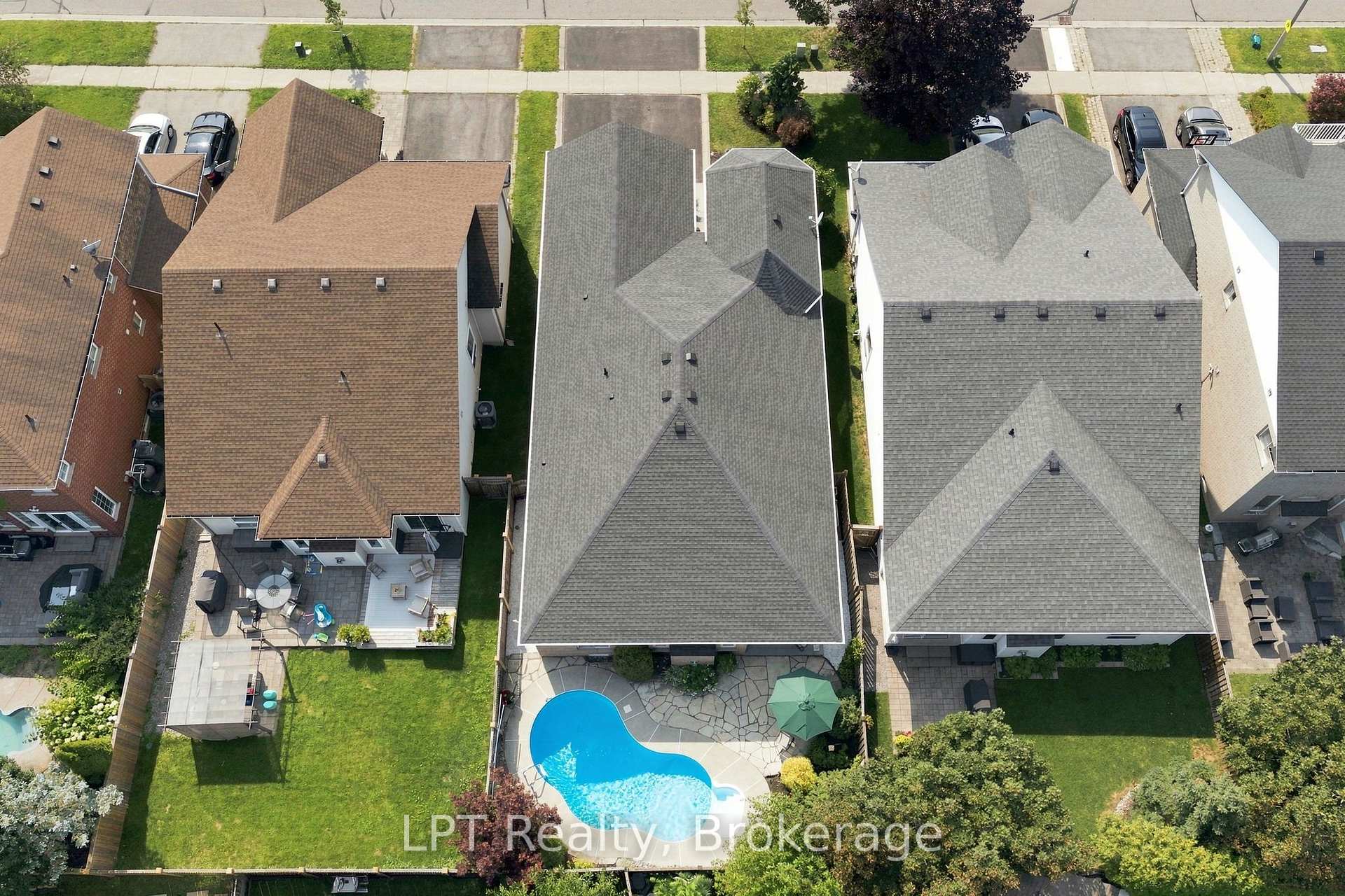 Photo 46 of 87 Darius Harns Drive, Whitby, Brooklin — HOMEH