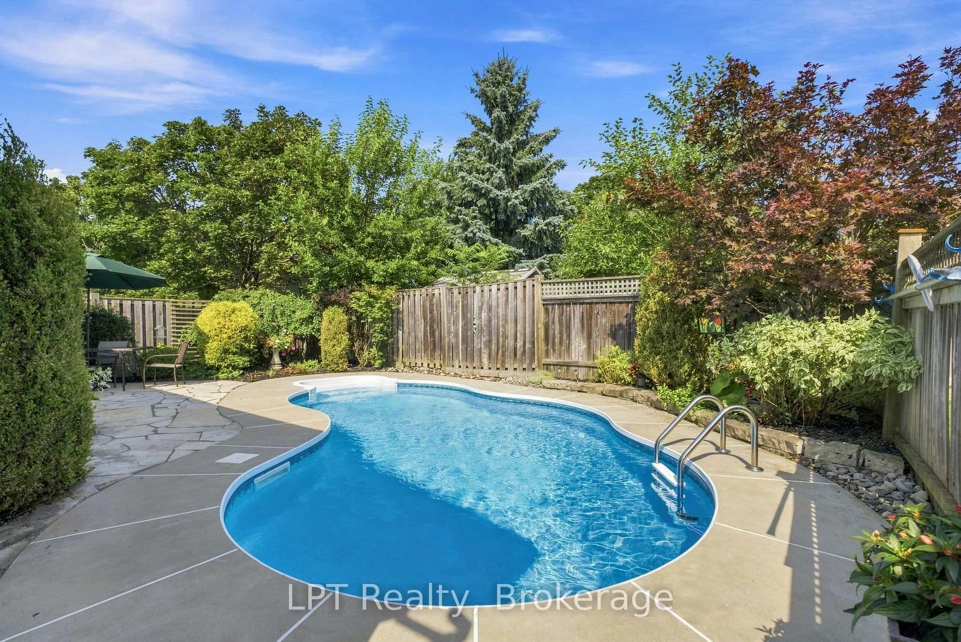 Photo 14 of 87 Darius Harns Drive, Whitby, Brooklin — HOMEH