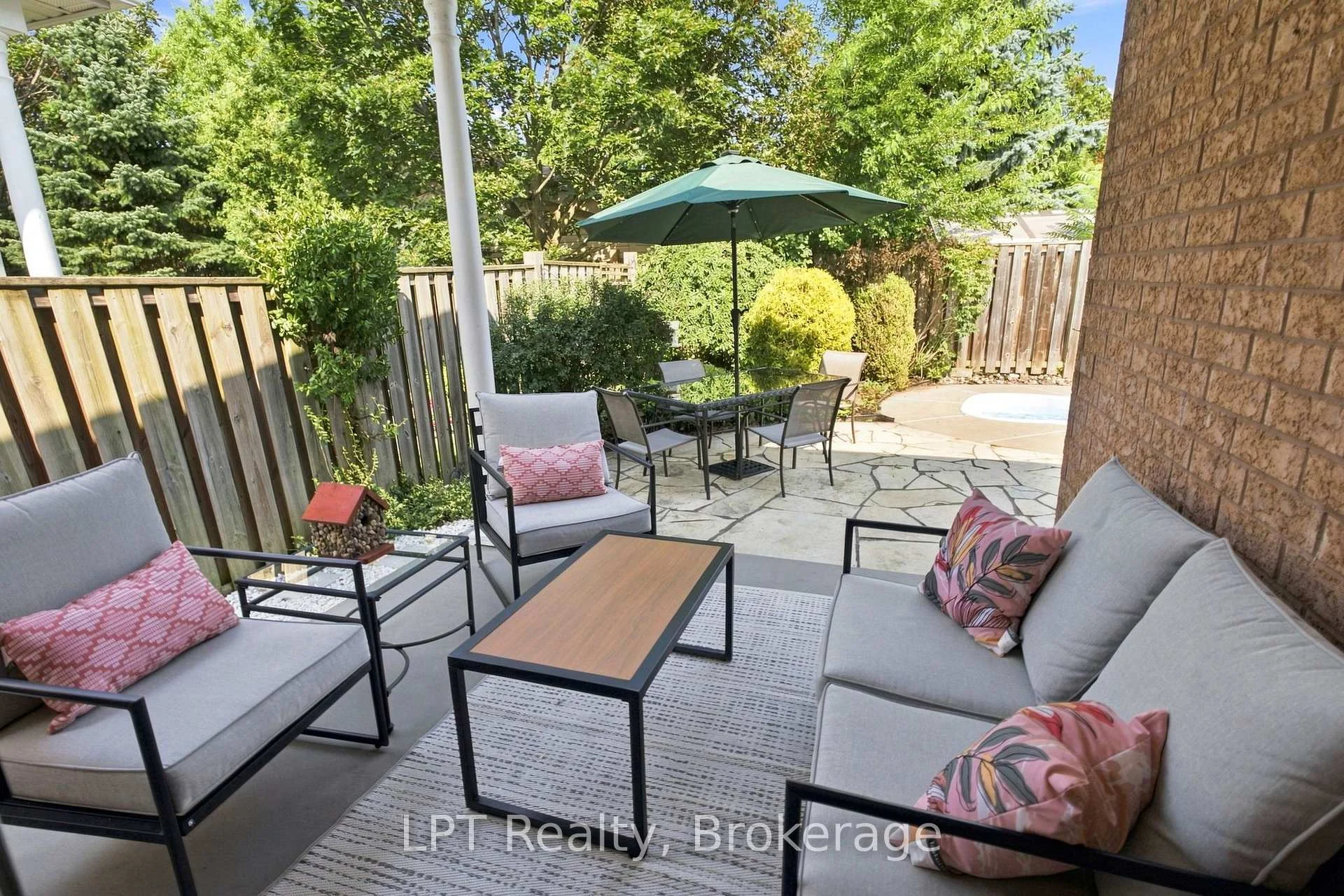 Photo 18 of 87 Darius Harns Drive, Whitby, Brooklin — HOMEH