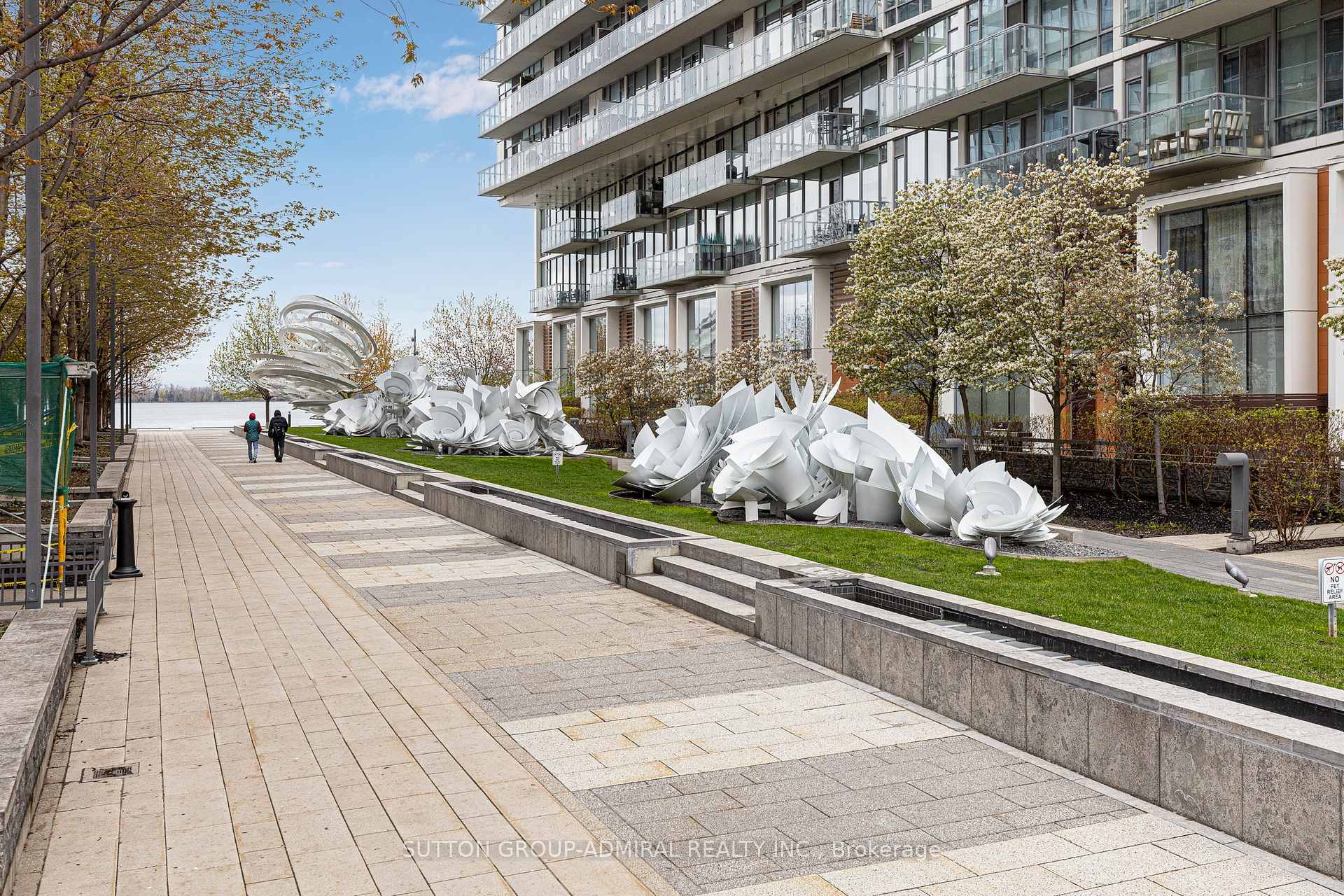 Photo 5 of Unit 208, 15 Queens Quay E, Toronto, Waterfront Communities — HOMEH