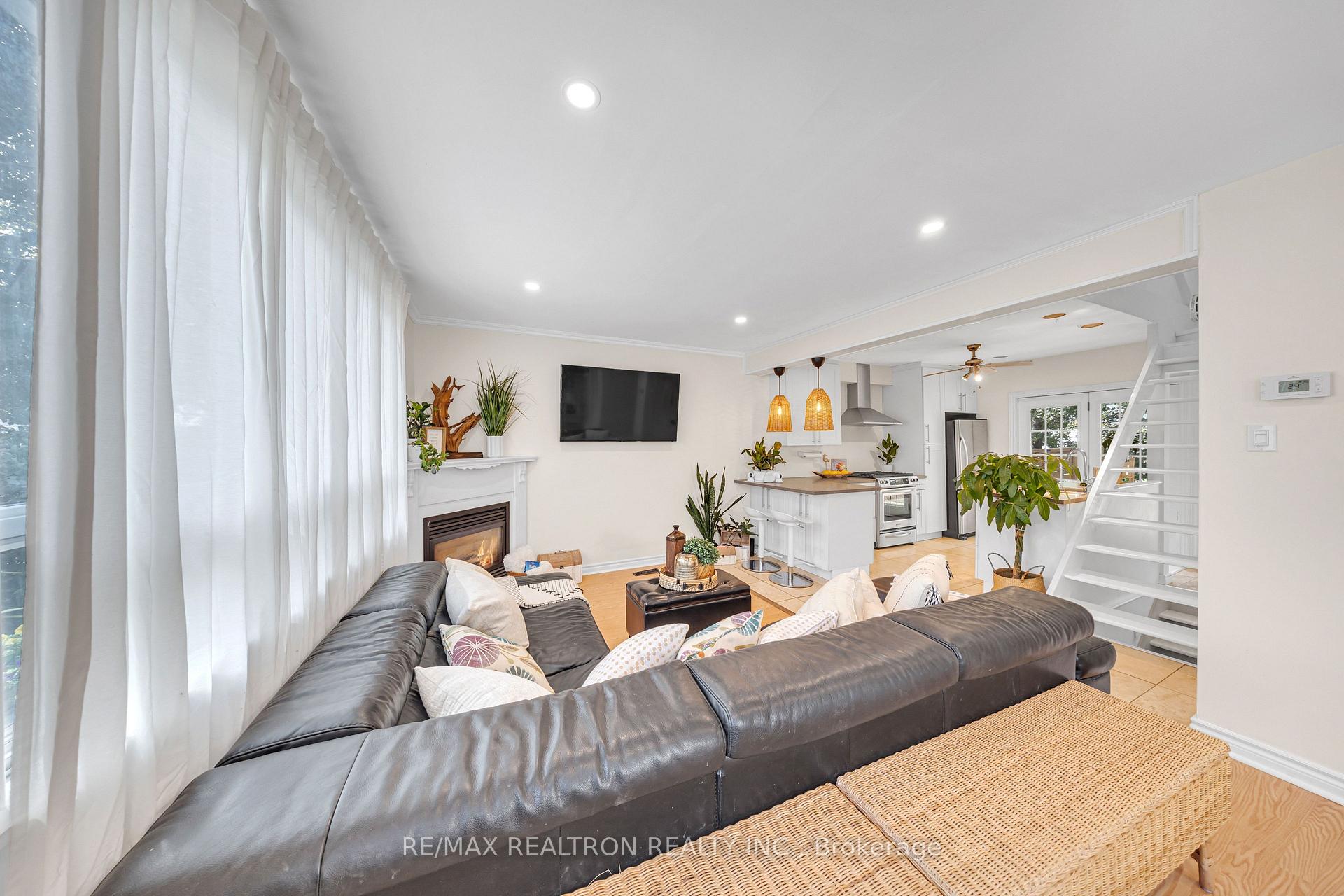 Photo 7 of 60 Dorset Road, Scarborough, Cliffcrest — HOMEH