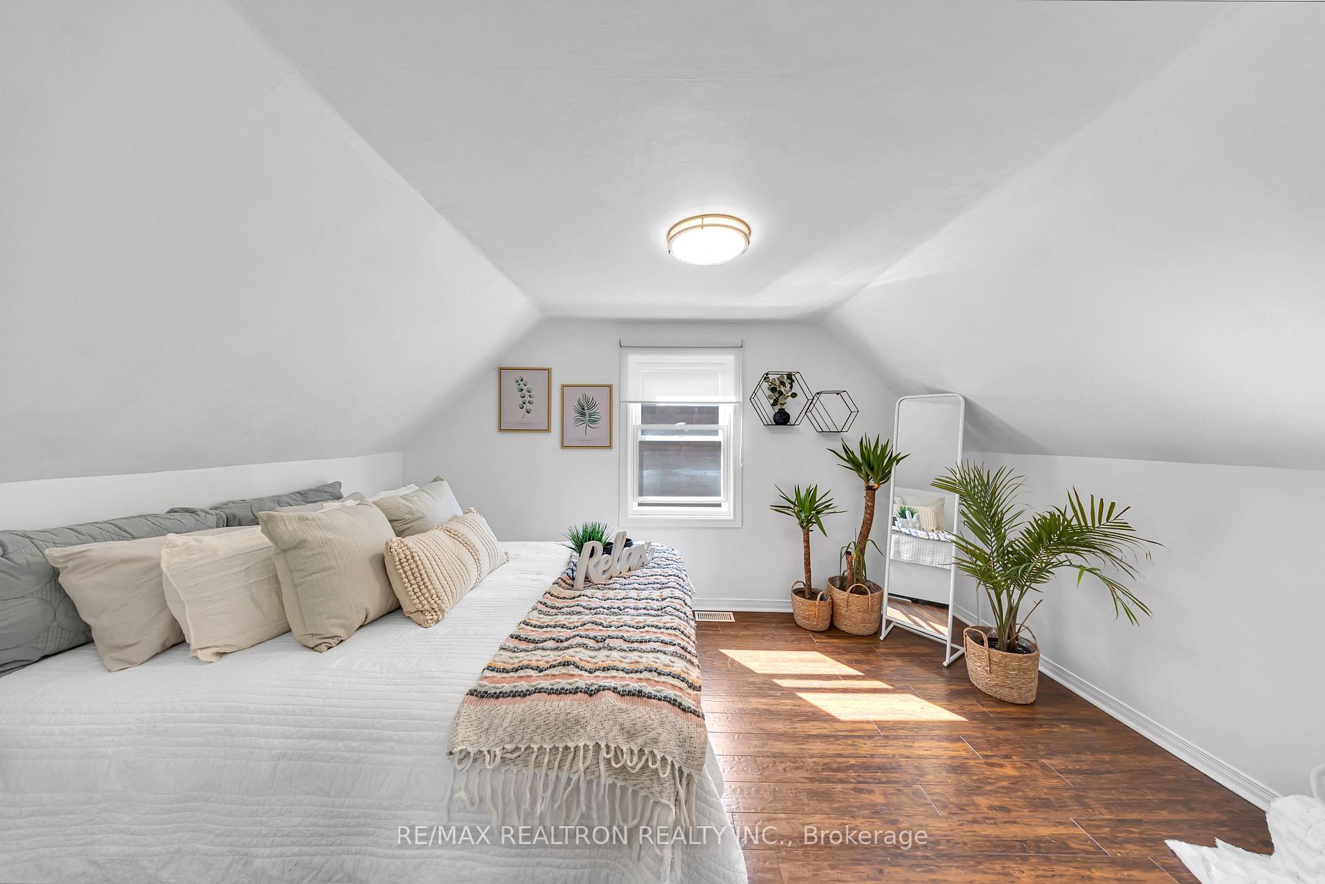 Photo 19 of 60 Dorset Road, Scarborough, Cliffcrest — HOMEH