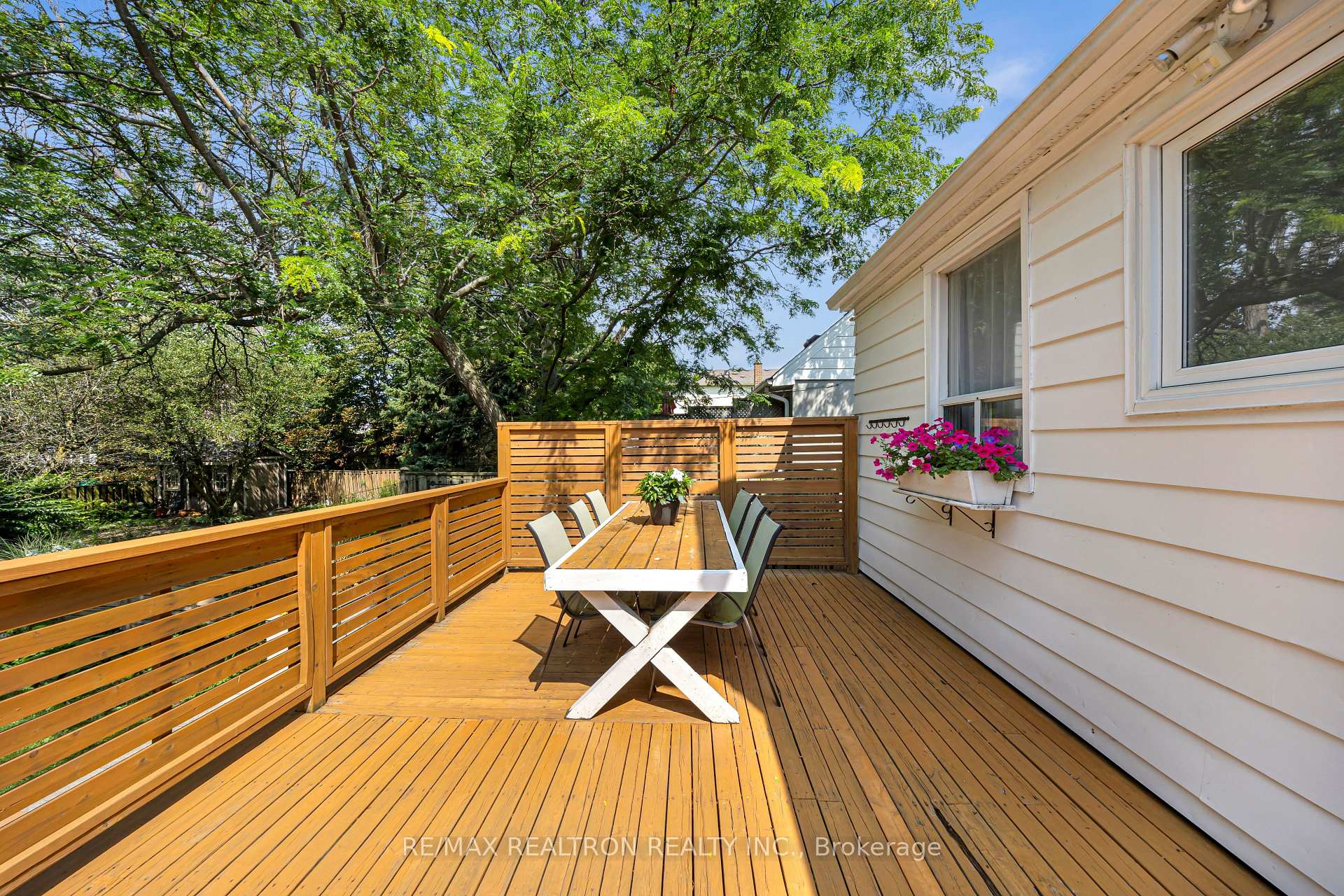 Photo 33 of 60 Dorset Road, Scarborough, Cliffcrest — HOMEH