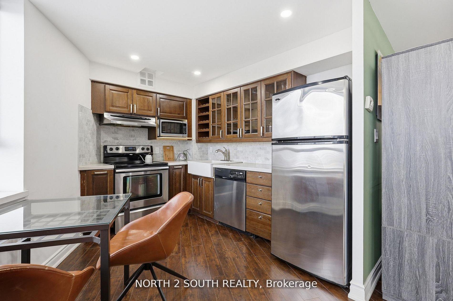 Photo 2 of Unit 505, 270 Queens Quay W, Toronto, Waterfront Communities — HOMEH