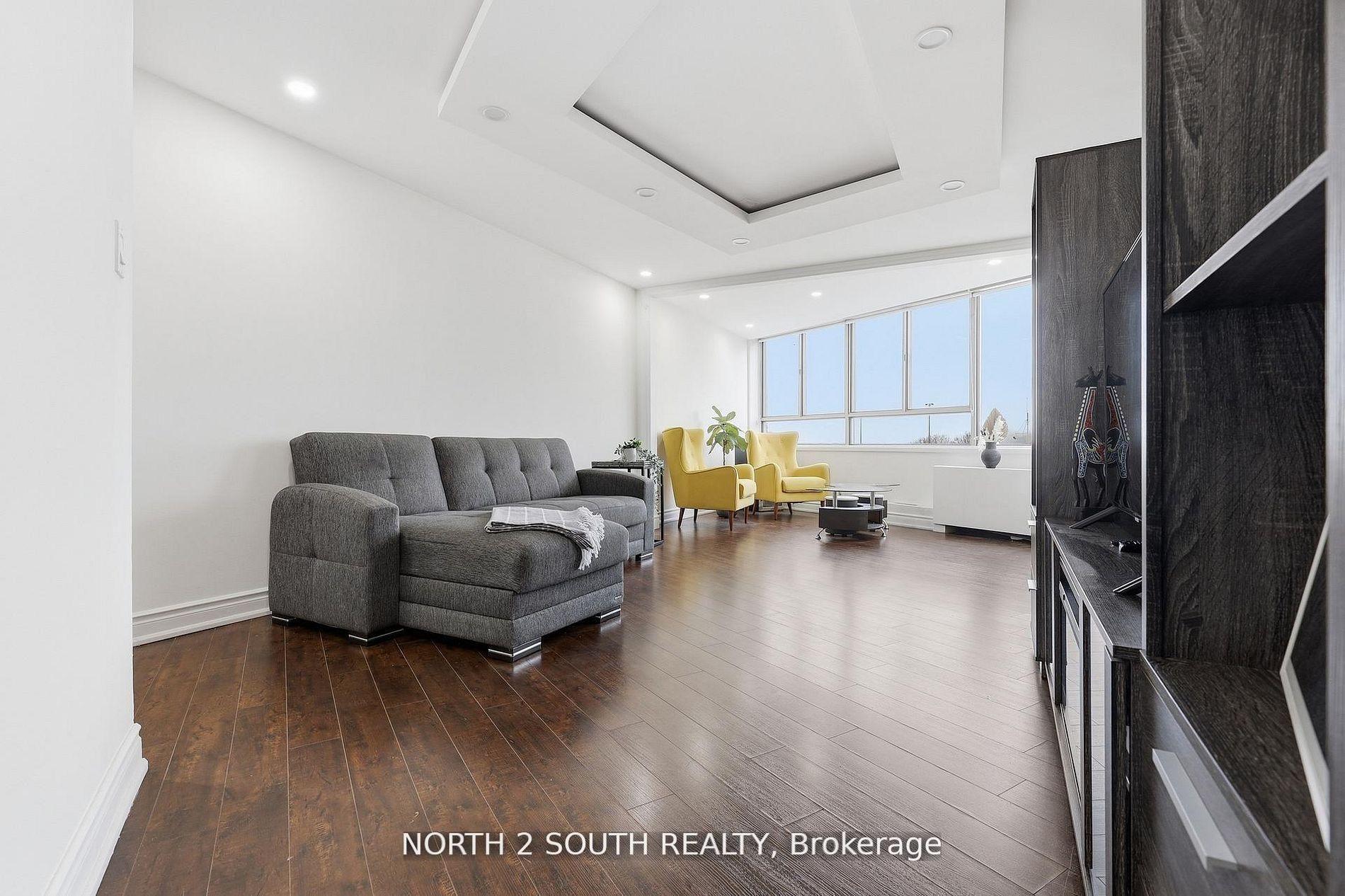 Photo 5 of Unit 505, 270 Queens Quay W, Toronto, Waterfront Communities — HOMEH