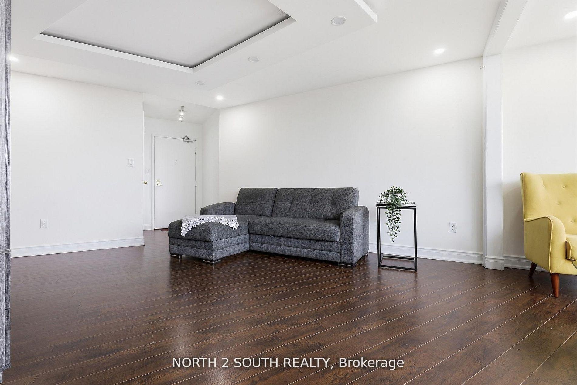 Photo 7 of Unit 505, 270 Queens Quay W, Toronto, Waterfront Communities — HOMEH