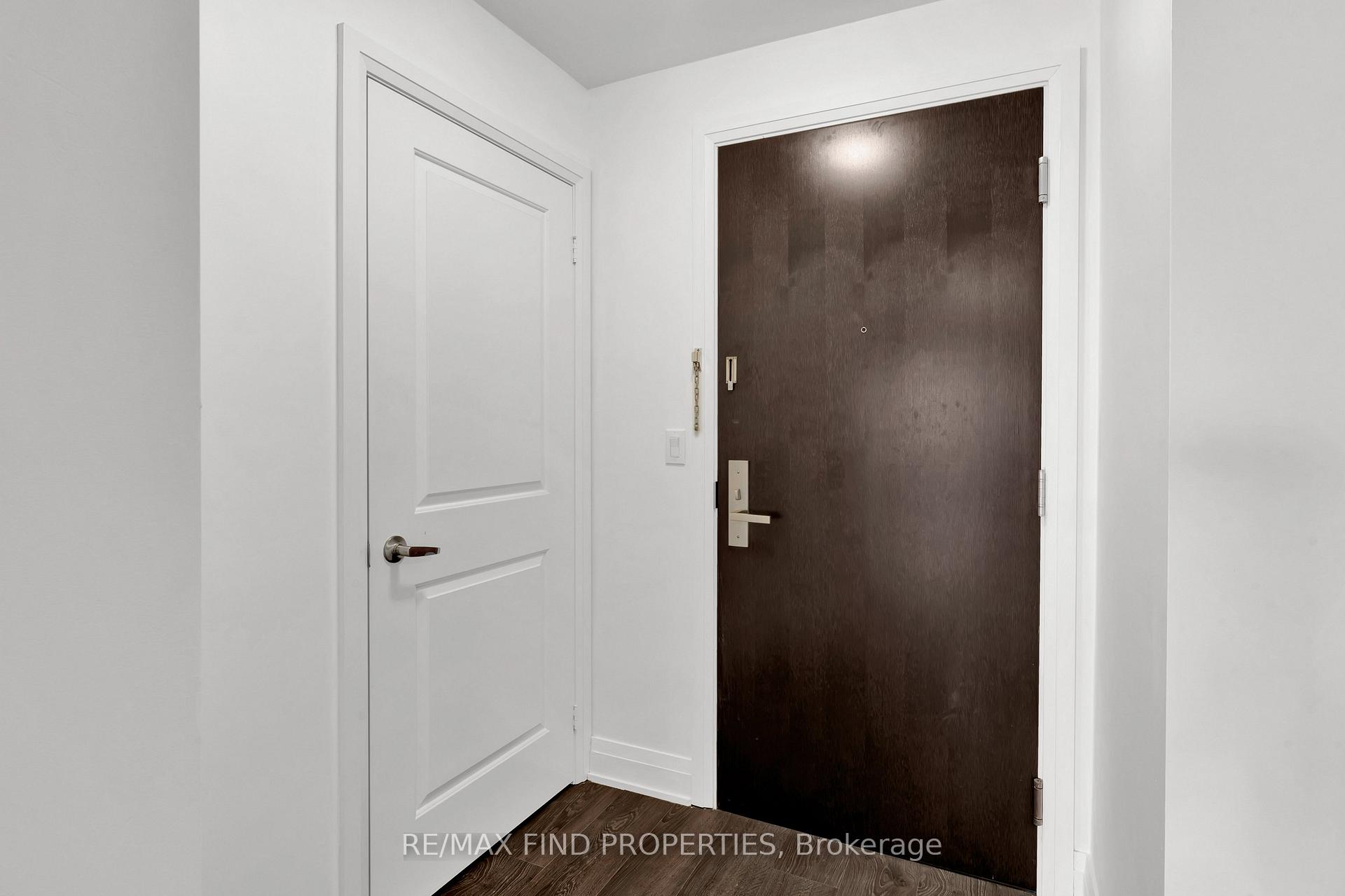 Photo 2 of Unit 1504, 55 Speers Road, Oakville, Central — HOMEH