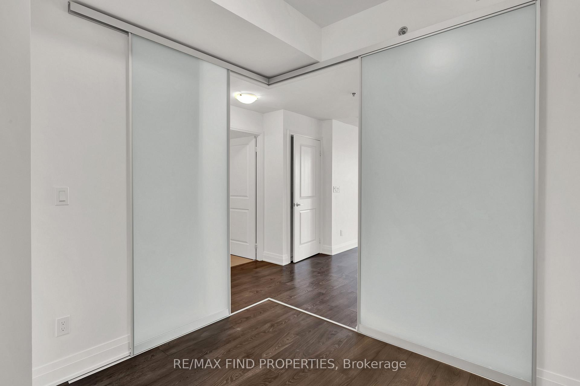 Photo 8 of Unit 1504, 55 Speers Road, Oakville, Central — HOMEH