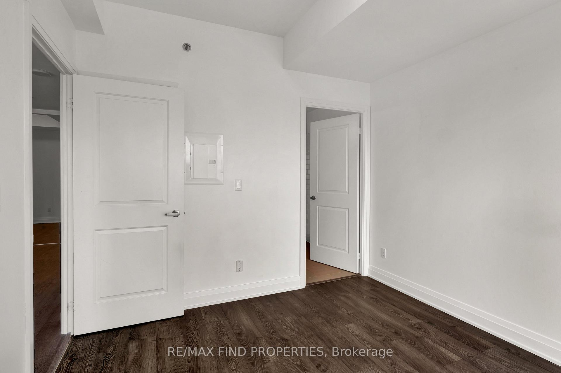 Photo 10 of Unit 1504, 55 Speers Road, Oakville, Central — HOMEH