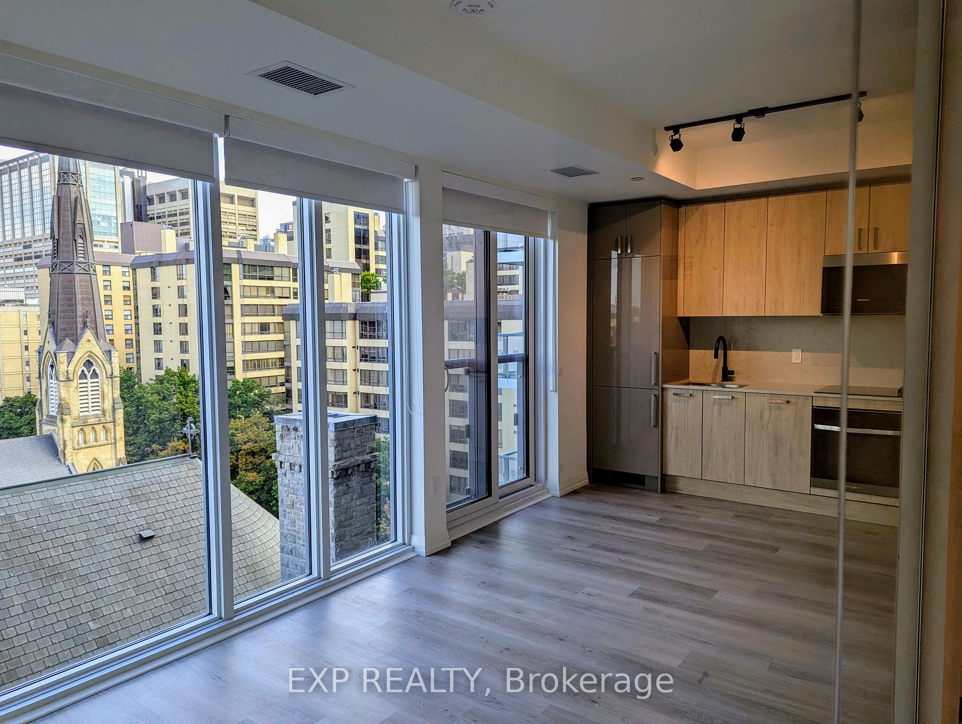 Photo 9 of Unit 814, 280 Dundas Street W, Toronto, Kensington-Chinatown — HOMEH