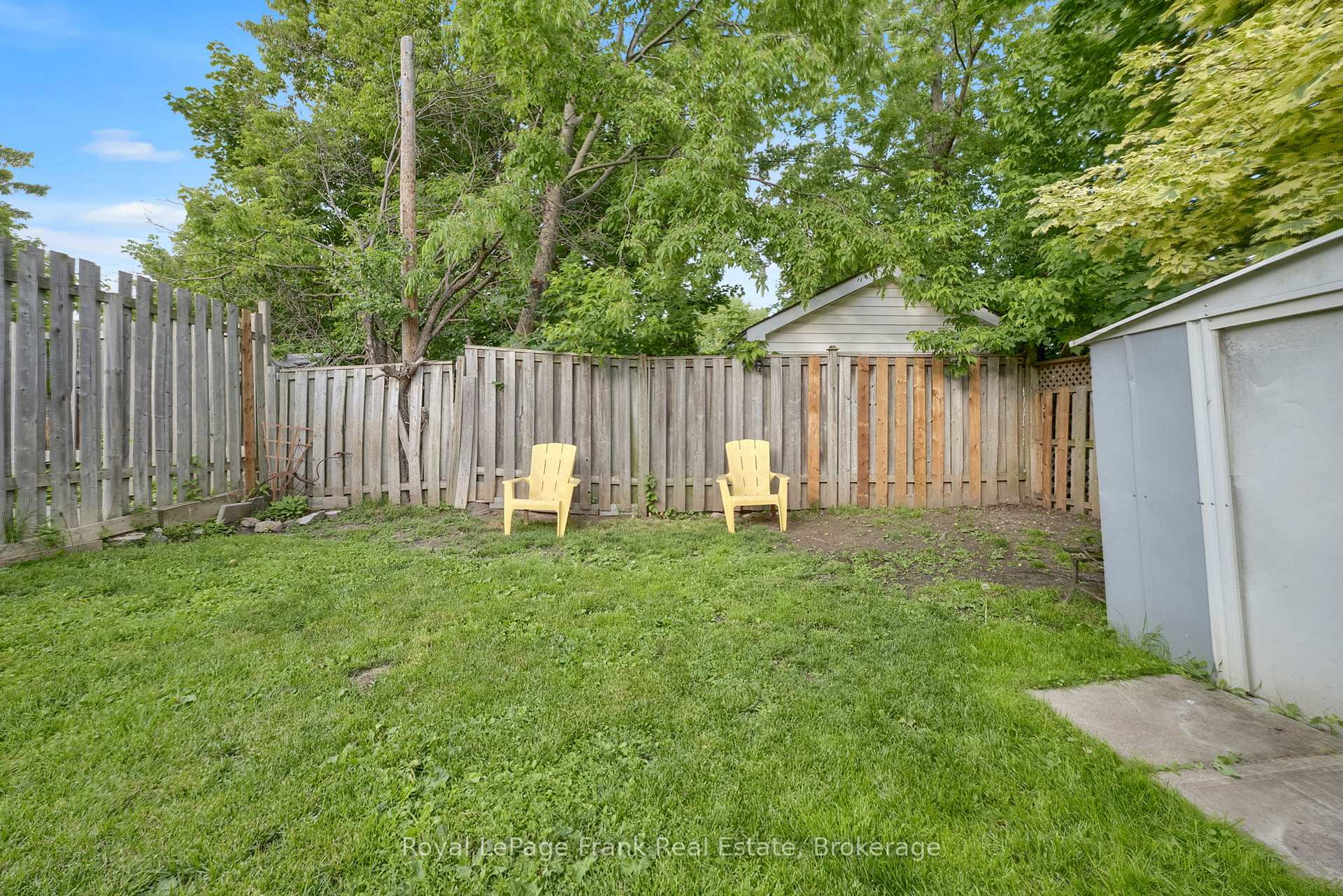 Photo 22 of 121 Cromwell Avenue, Oshawa, Vanier — HOMEH