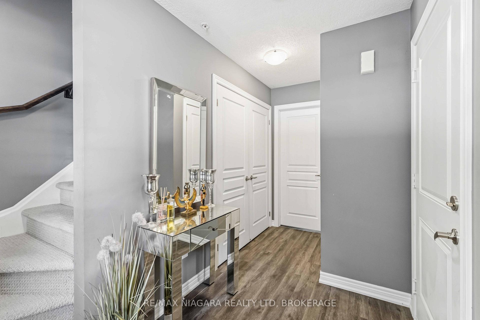 Photo 3 of 47 Scarlett Common, St. Catharines, Secord Woods — HOMEH