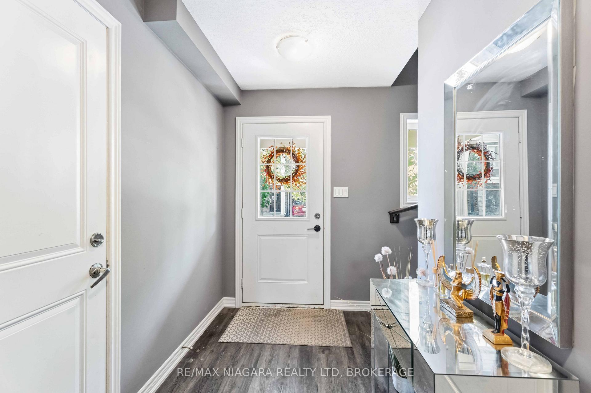 Photo 4 of 47 Scarlett Common, St. Catharines, Secord Woods — HOMEH