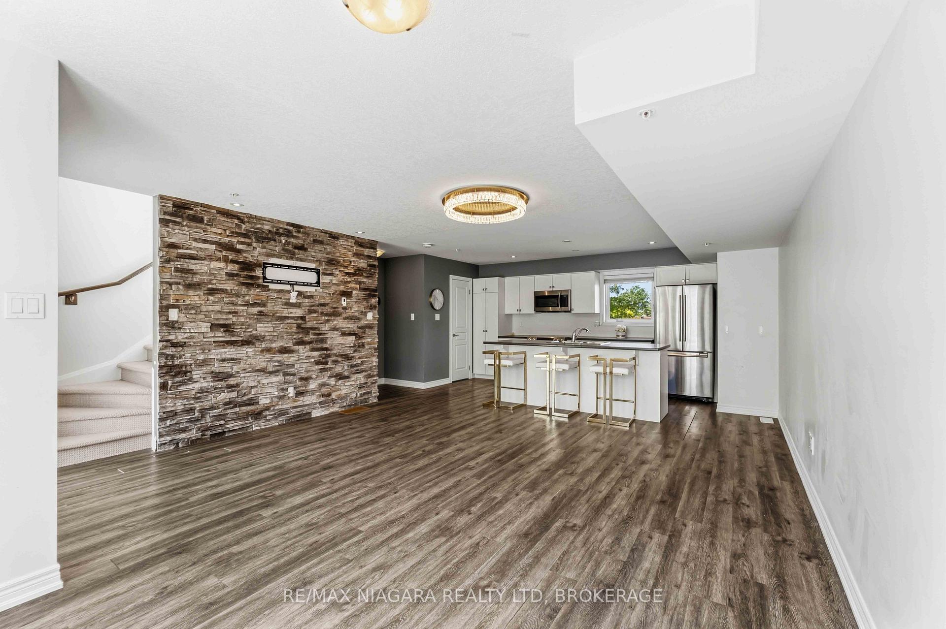 Photo 9 of 47 Scarlett Common, St. Catharines, Secord Woods — HOMEH