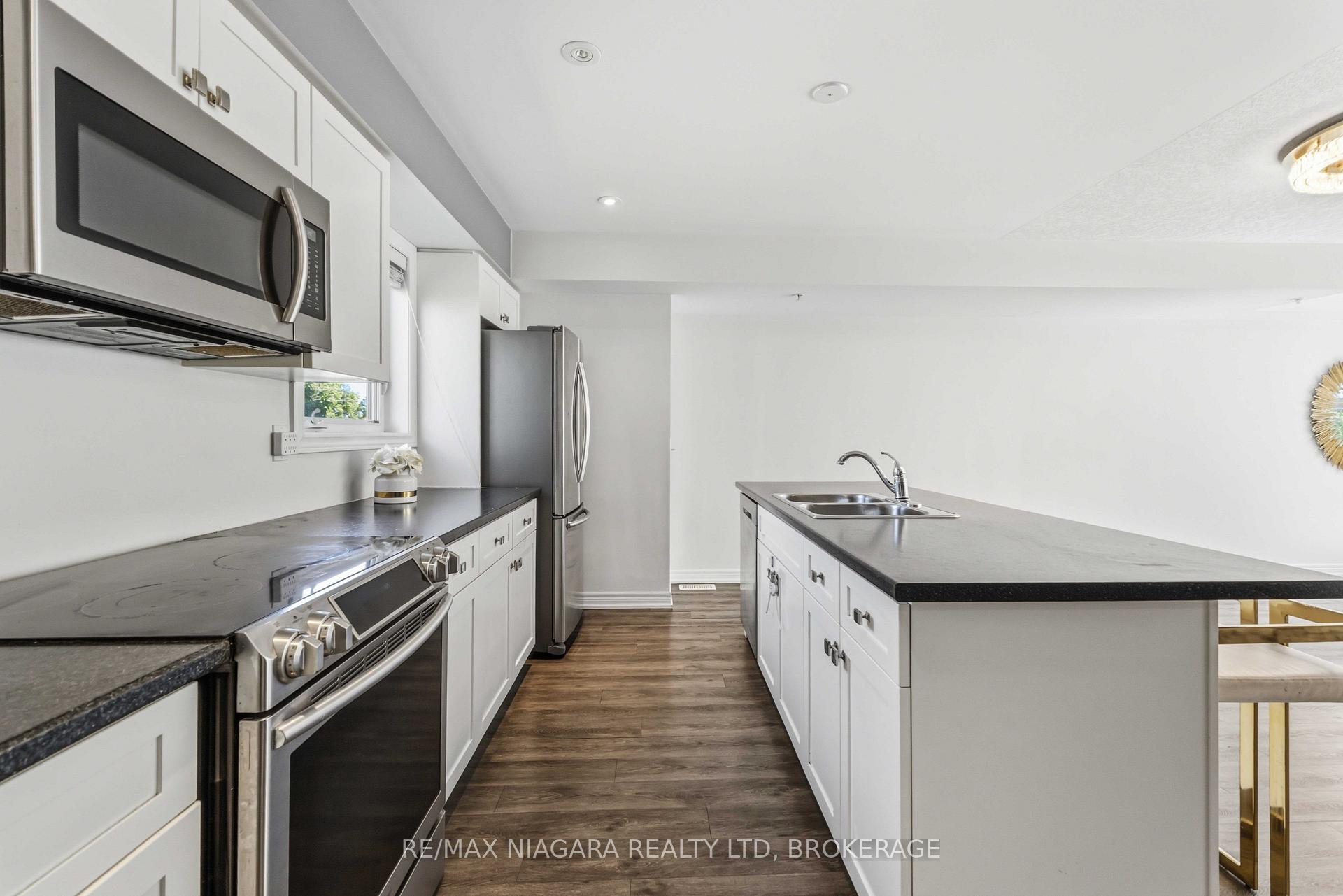 Photo 13 of 47 Scarlett Common, St. Catharines, Secord Woods — HOMEH
