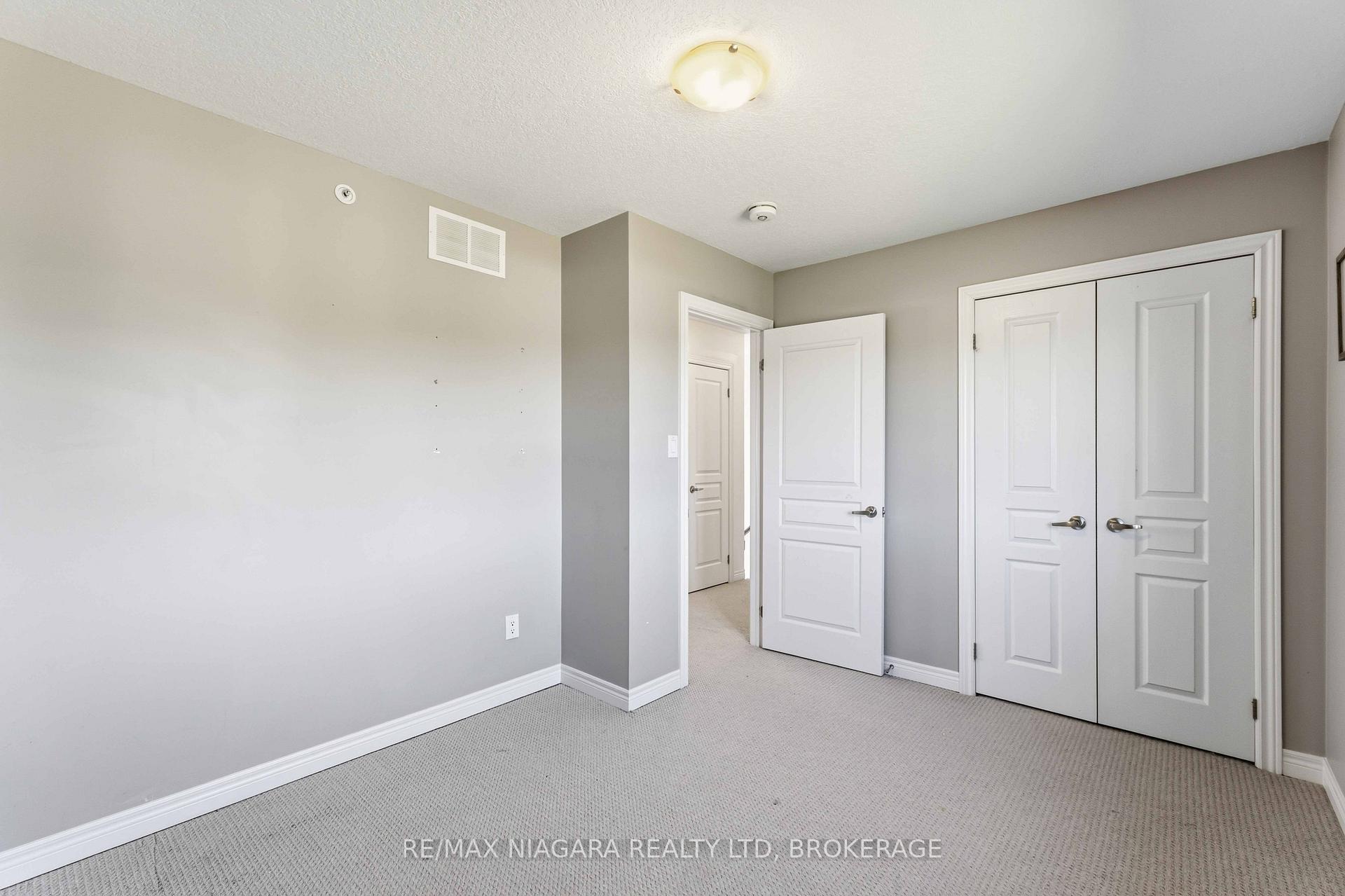 Photo 22 of 47 Scarlett Common, St. Catharines, Secord Woods — HOMEH