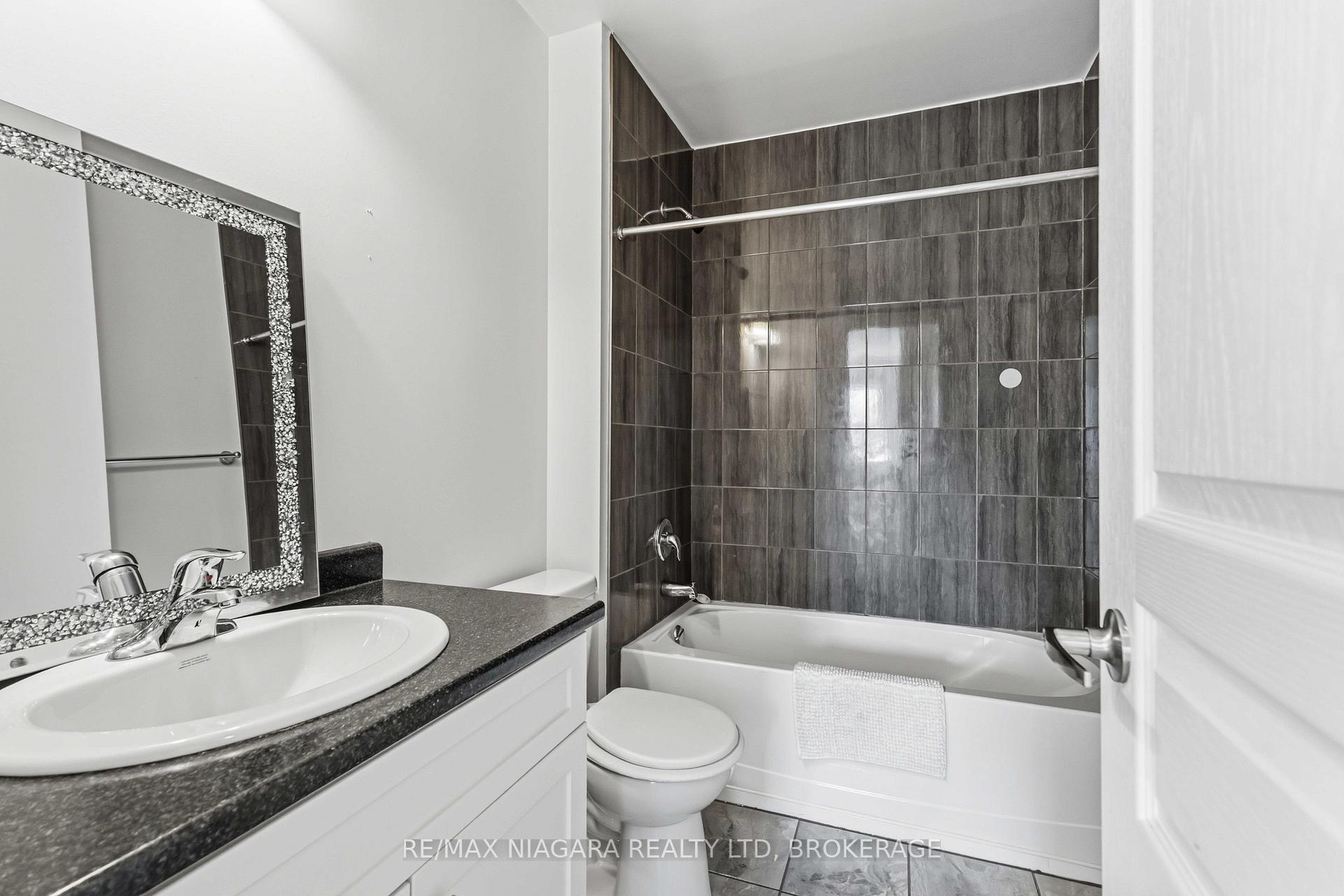 Photo 24 of 47 Scarlett Common, St. Catharines, Secord Woods — HOMEH
