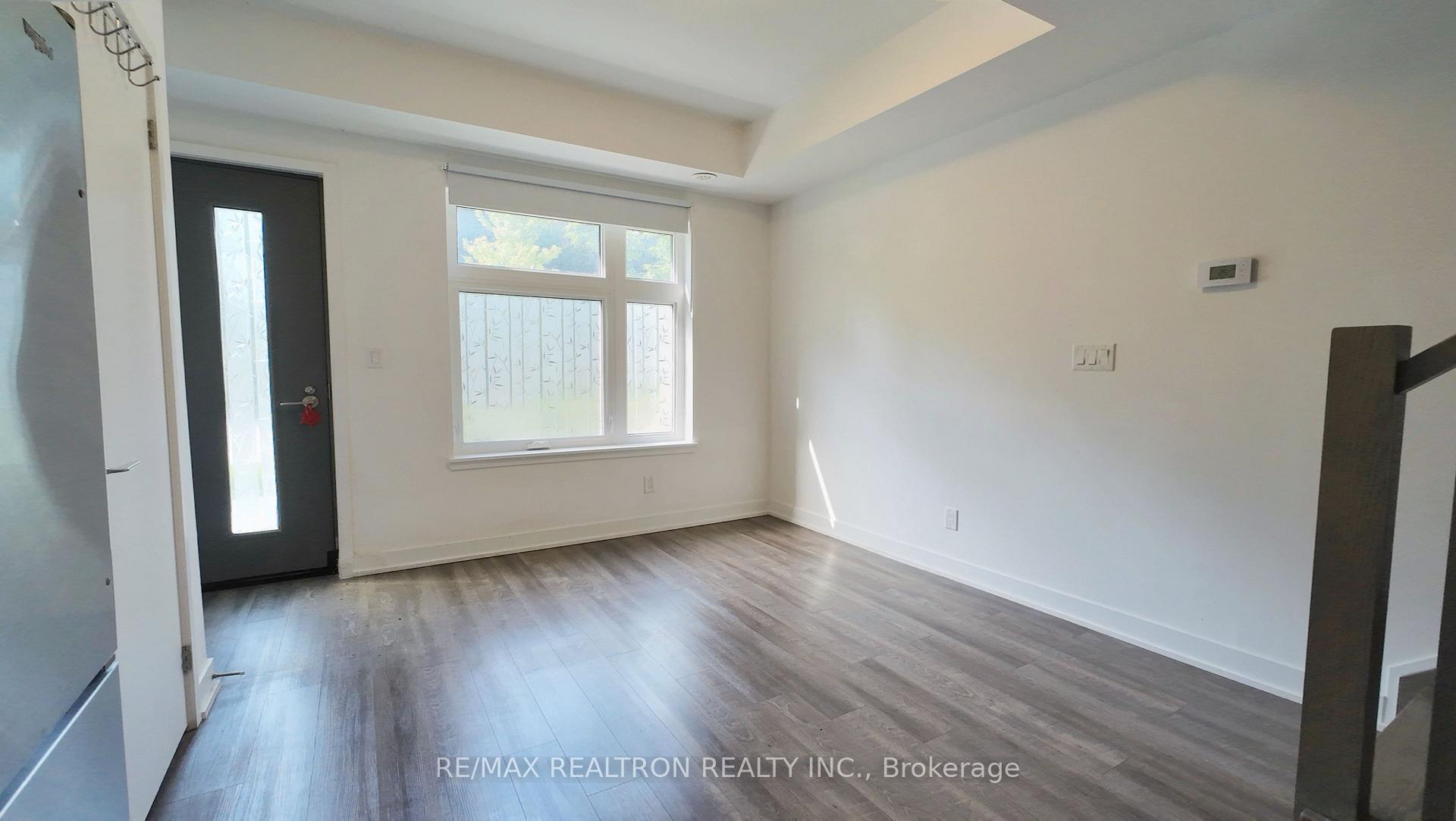 Photo 3 of Unit 128, 20 Echo Point, Scarborough, L'Amoreaux — HOMEH