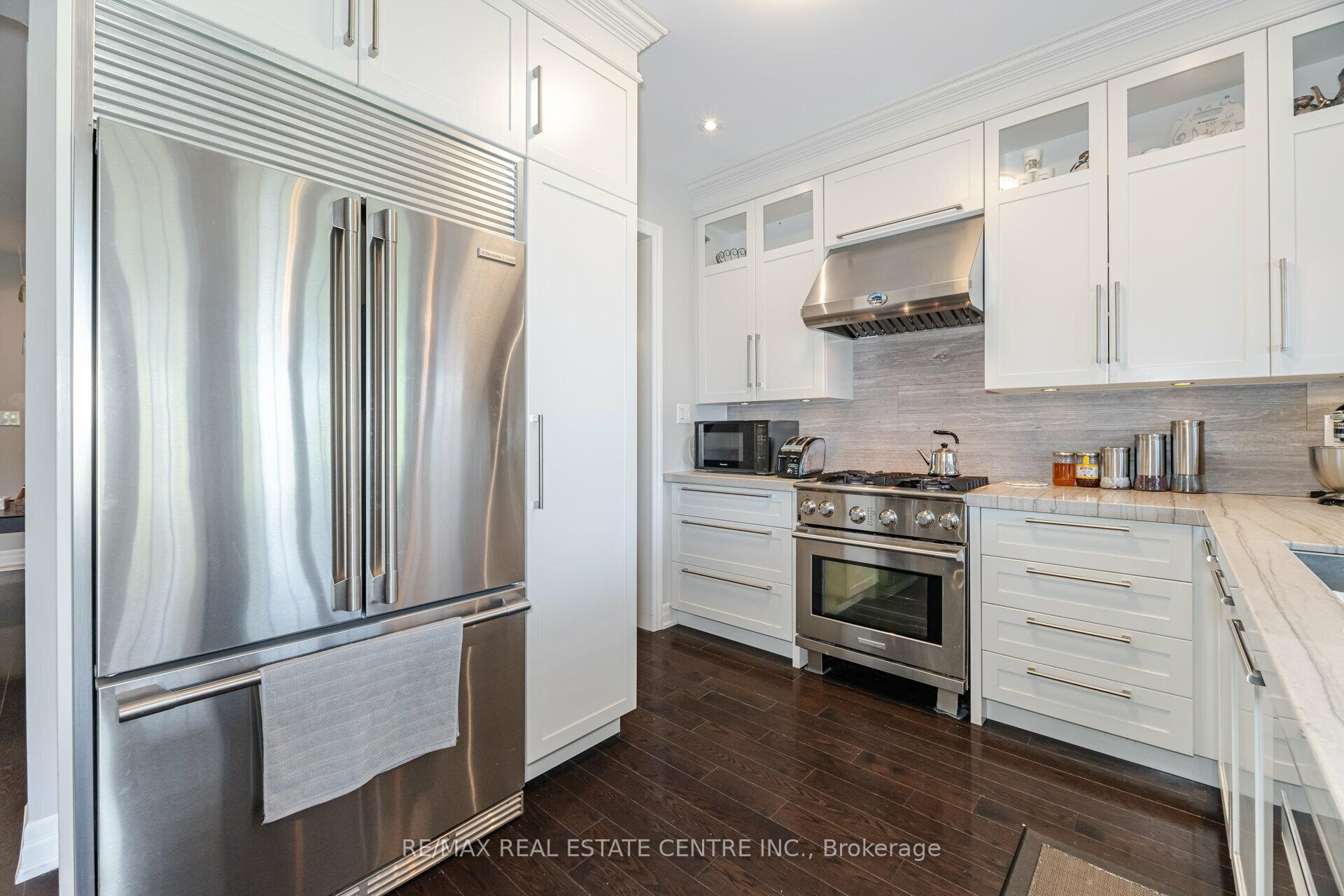 Photo 7 of 34 Alex Campbell Crescent, King, King City — HOMEH