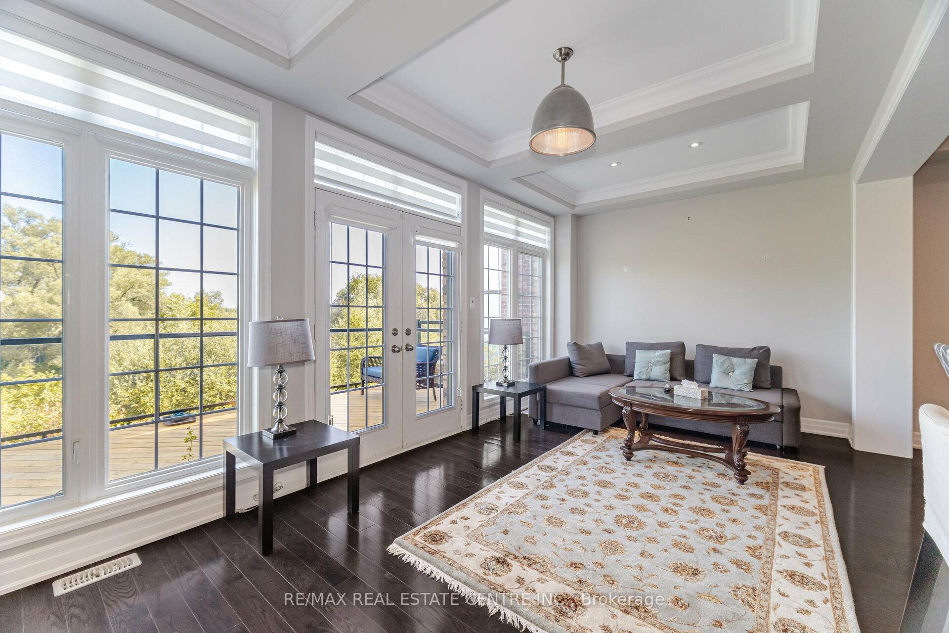 Photo 12 of 34 Alex Campbell Crescent, King, King City — HOMEH