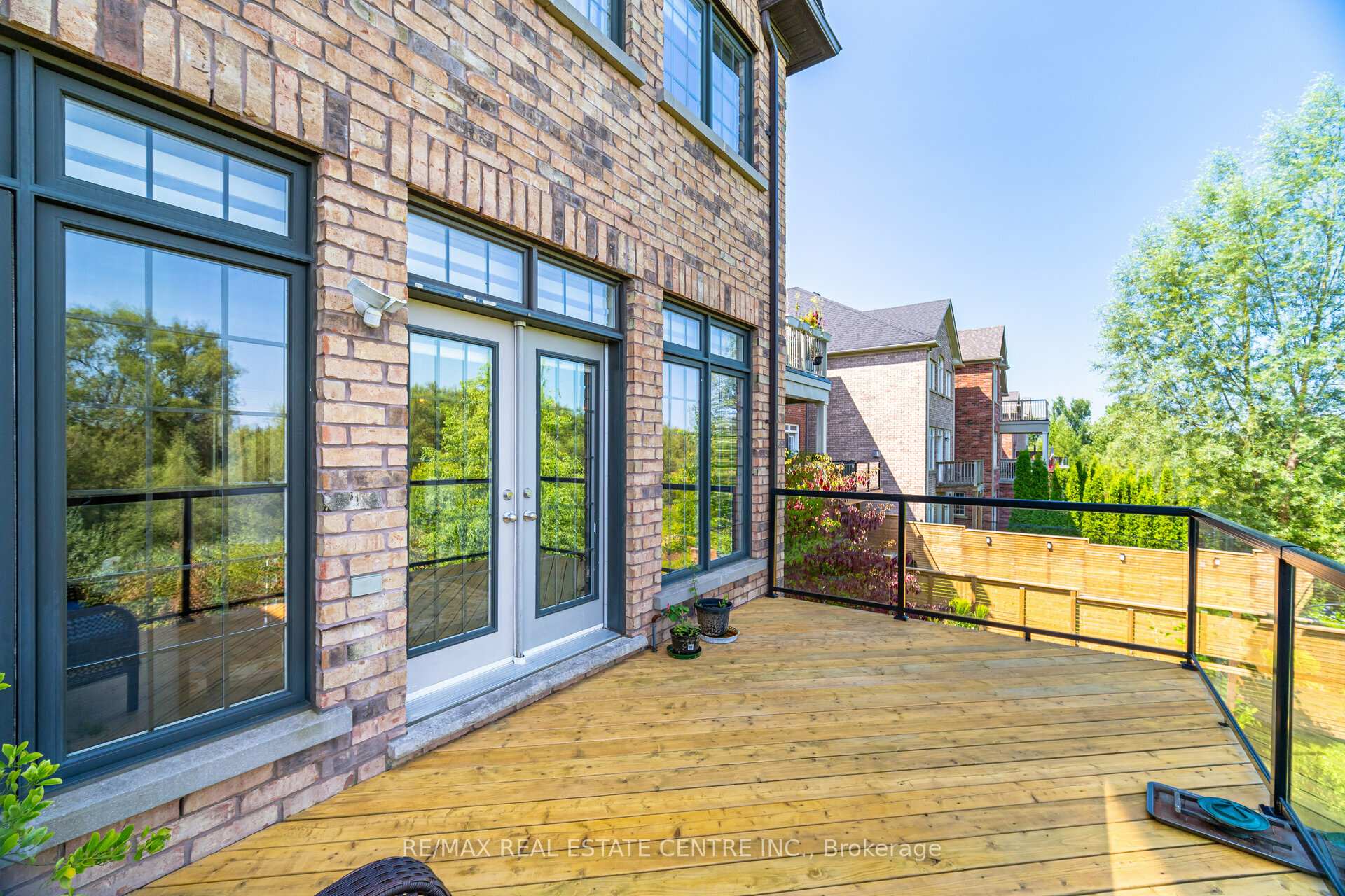 Photo 13 of 34 Alex Campbell Crescent, King, King City — HOMEH