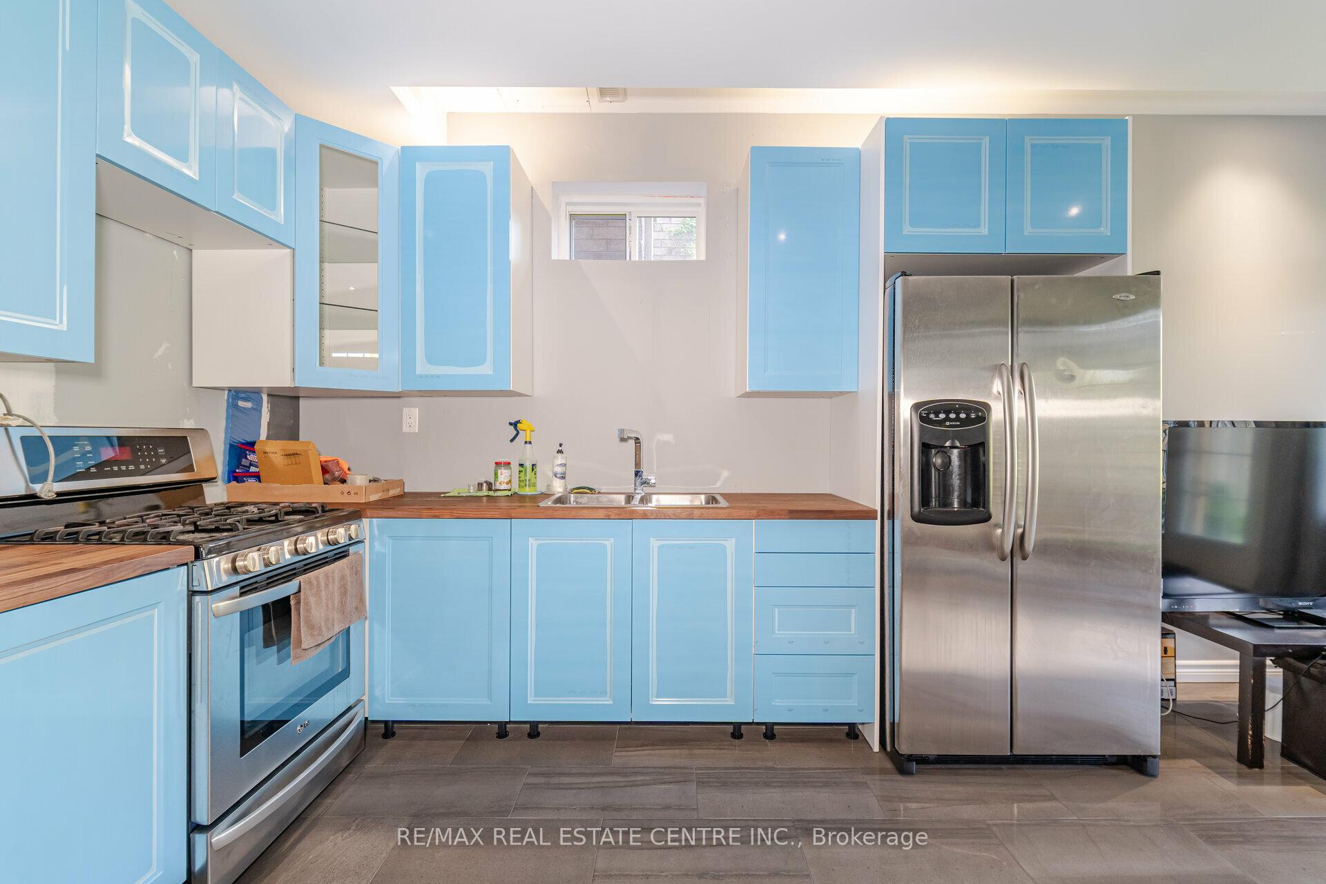 Photo 30 of 34 Alex Campbell Crescent, King, King City — HOMEH