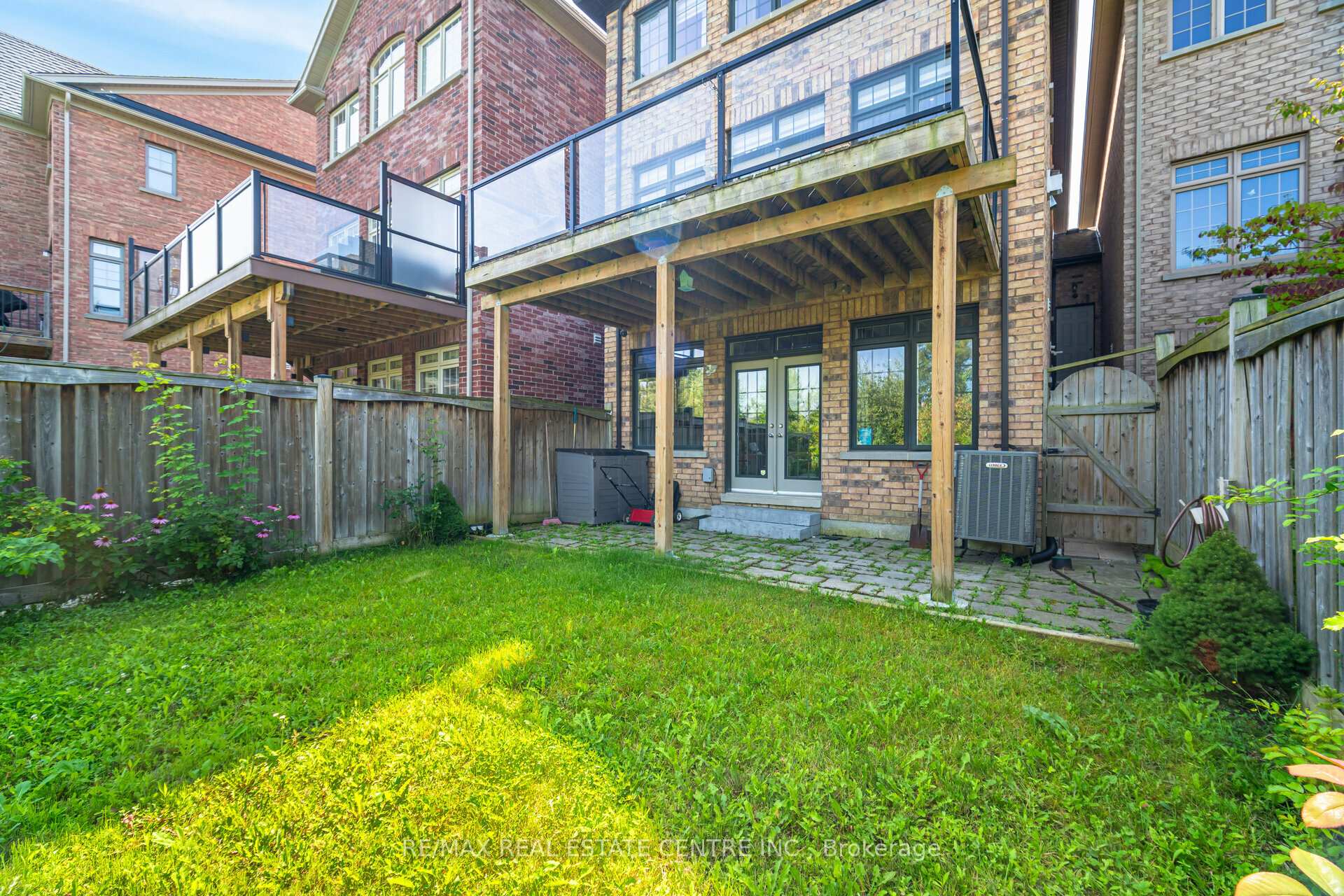 Photo 39 of 34 Alex Campbell Crescent, King, King City — HOMEH