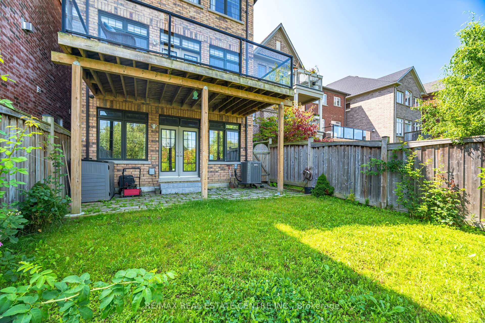 Photo 40 of 34 Alex Campbell Crescent, King, King City — HOMEH