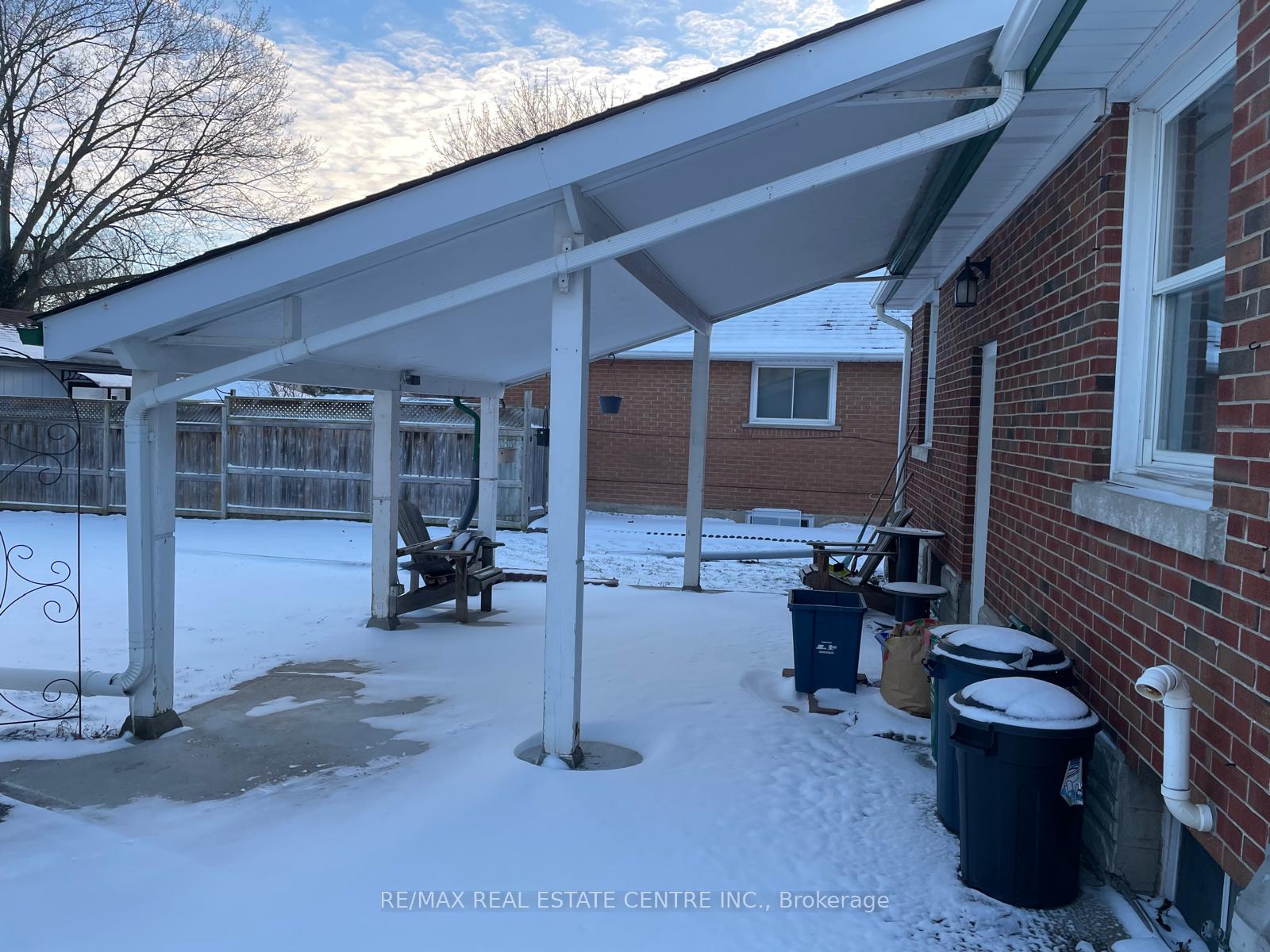 Photo 2 of Unit Upper, 41 Belleview Avenue E, Kitchener, Auditorium — HOMEH