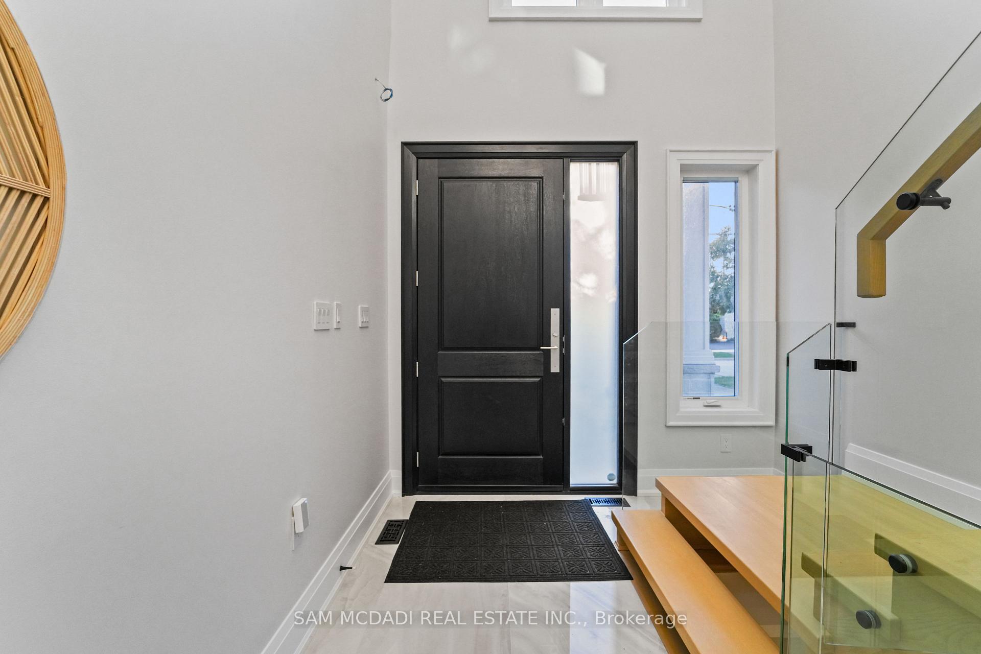 Photo 2 of 303 Delta Street, Etobicoke, Alderwood — HOMEH