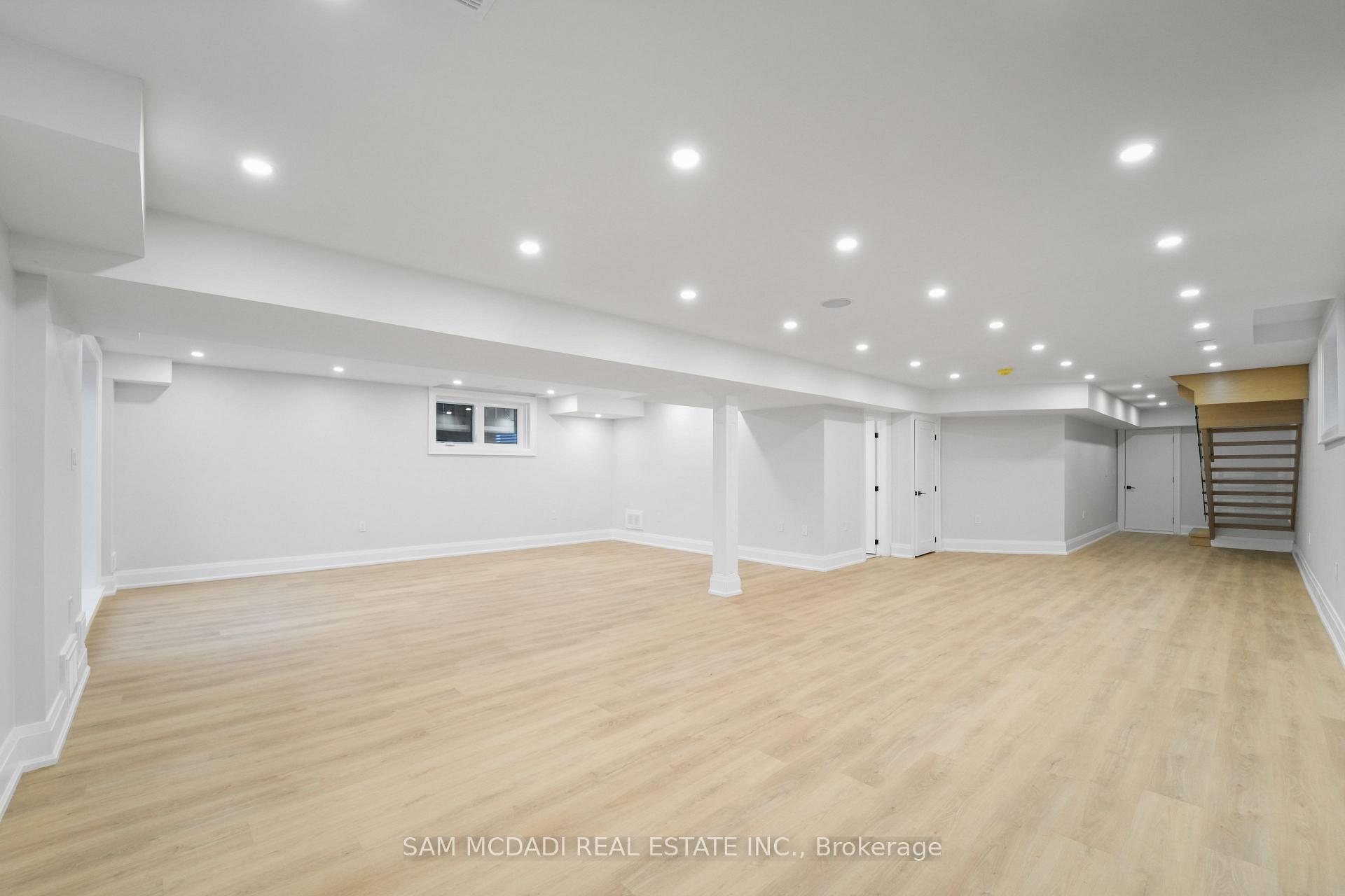 Photo 37 of 303 Delta Street, Etobicoke, Alderwood — HOMEH