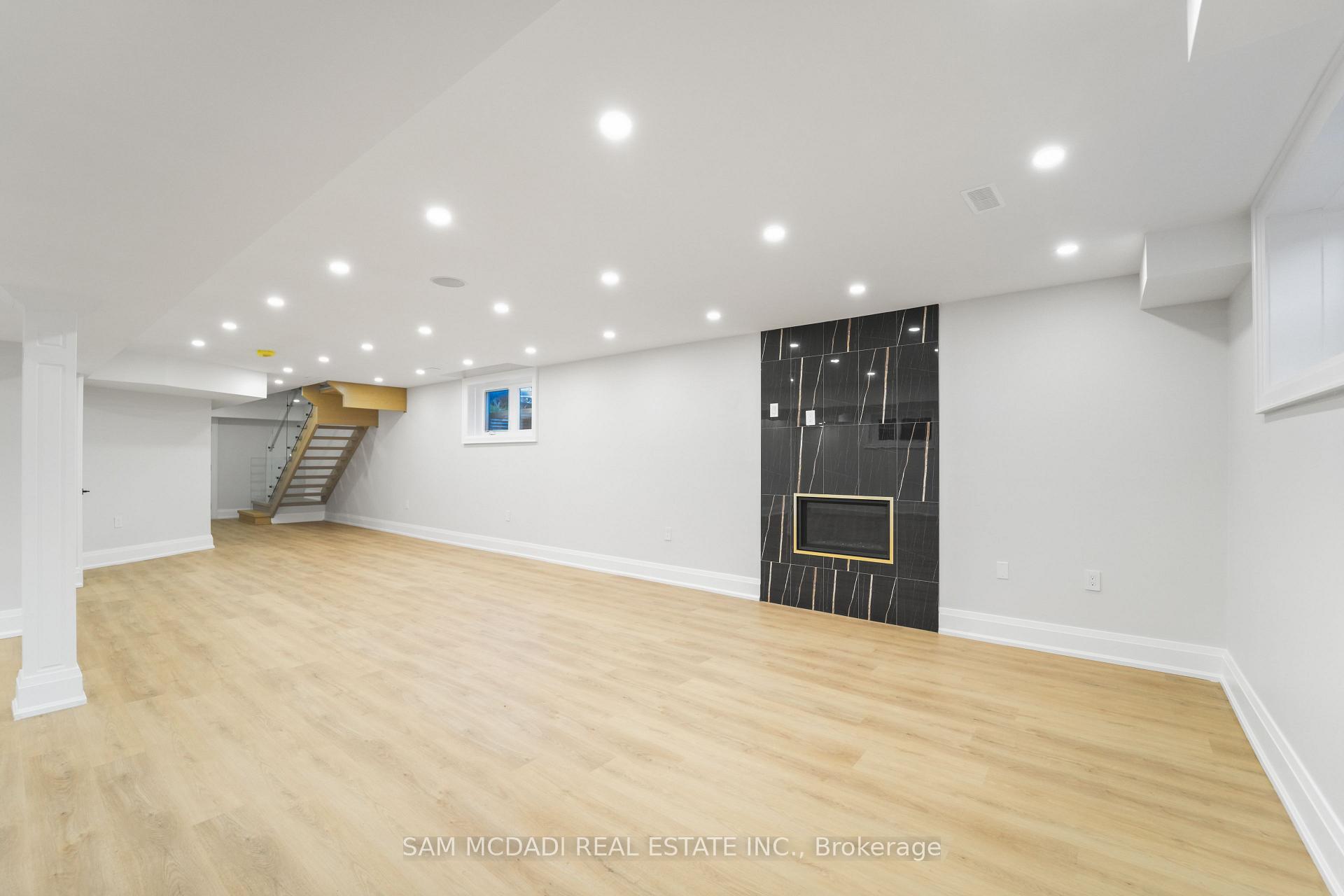 Photo 38 of 303 Delta Street, Etobicoke, Alderwood — HOMEH
