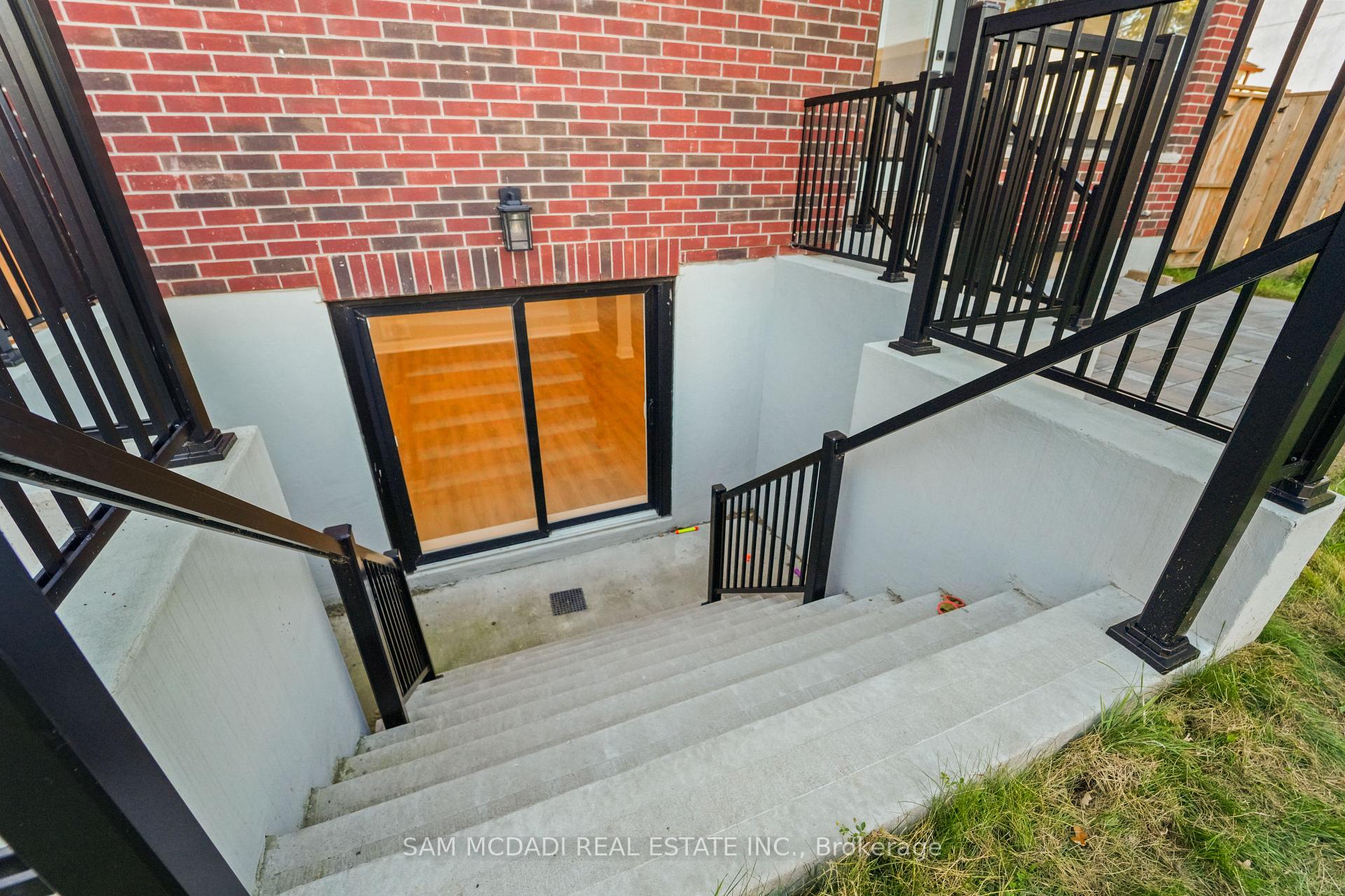 Photo 40 of 303 Delta Street, Etobicoke, Alderwood — HOMEH