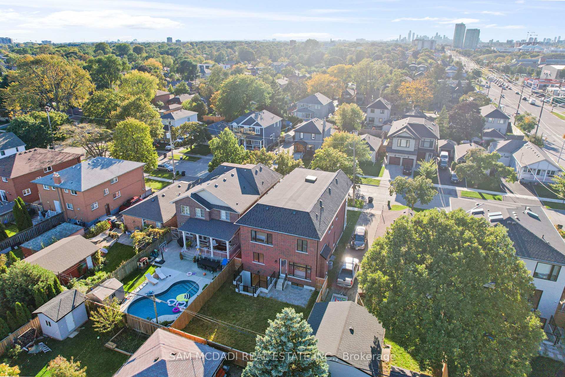 Photo 49 of 303 Delta Street, Etobicoke, Alderwood — HOMEH