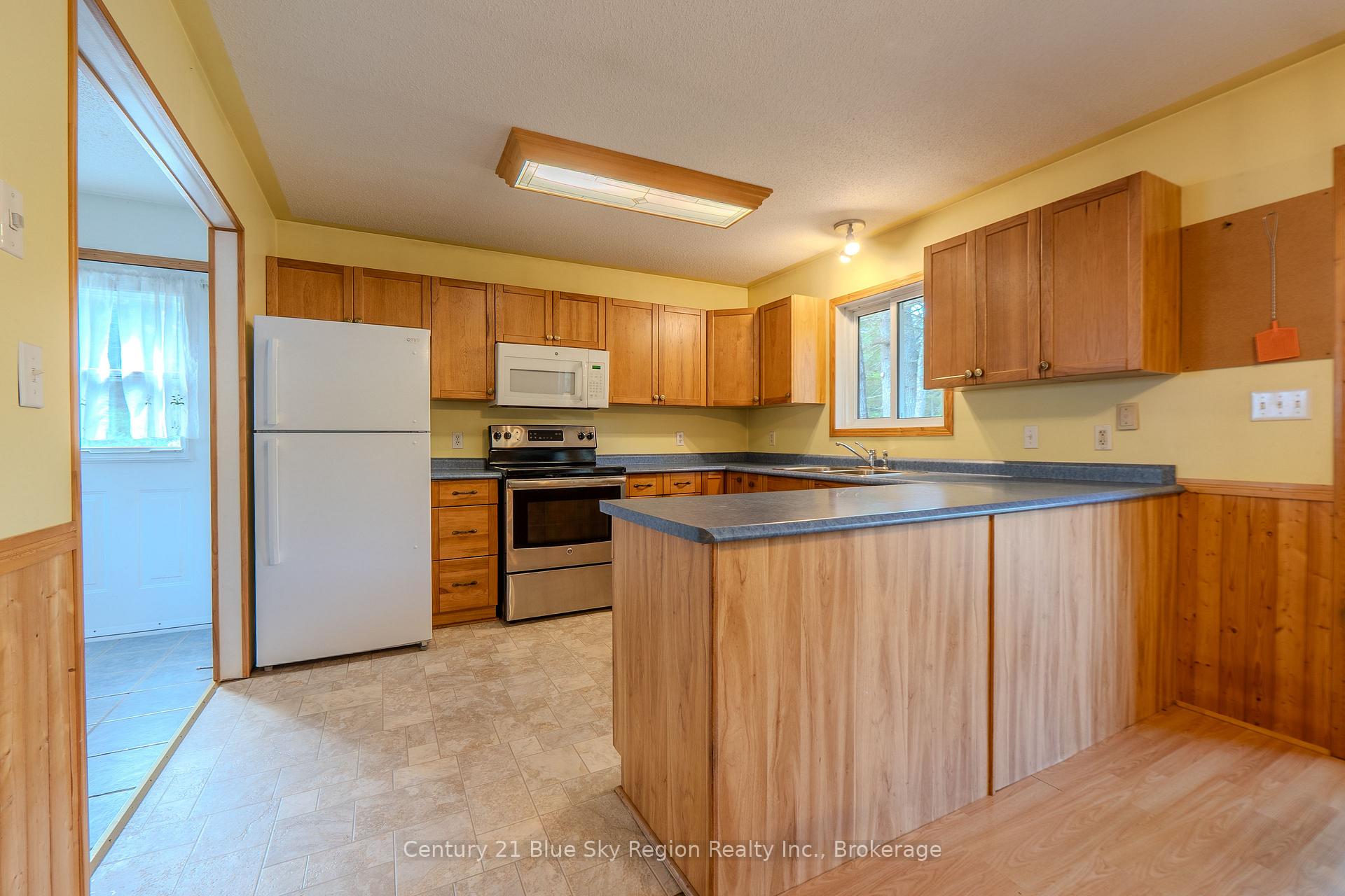 Photo 17 of 4233 Highway 630, Mattawa — HOMEH