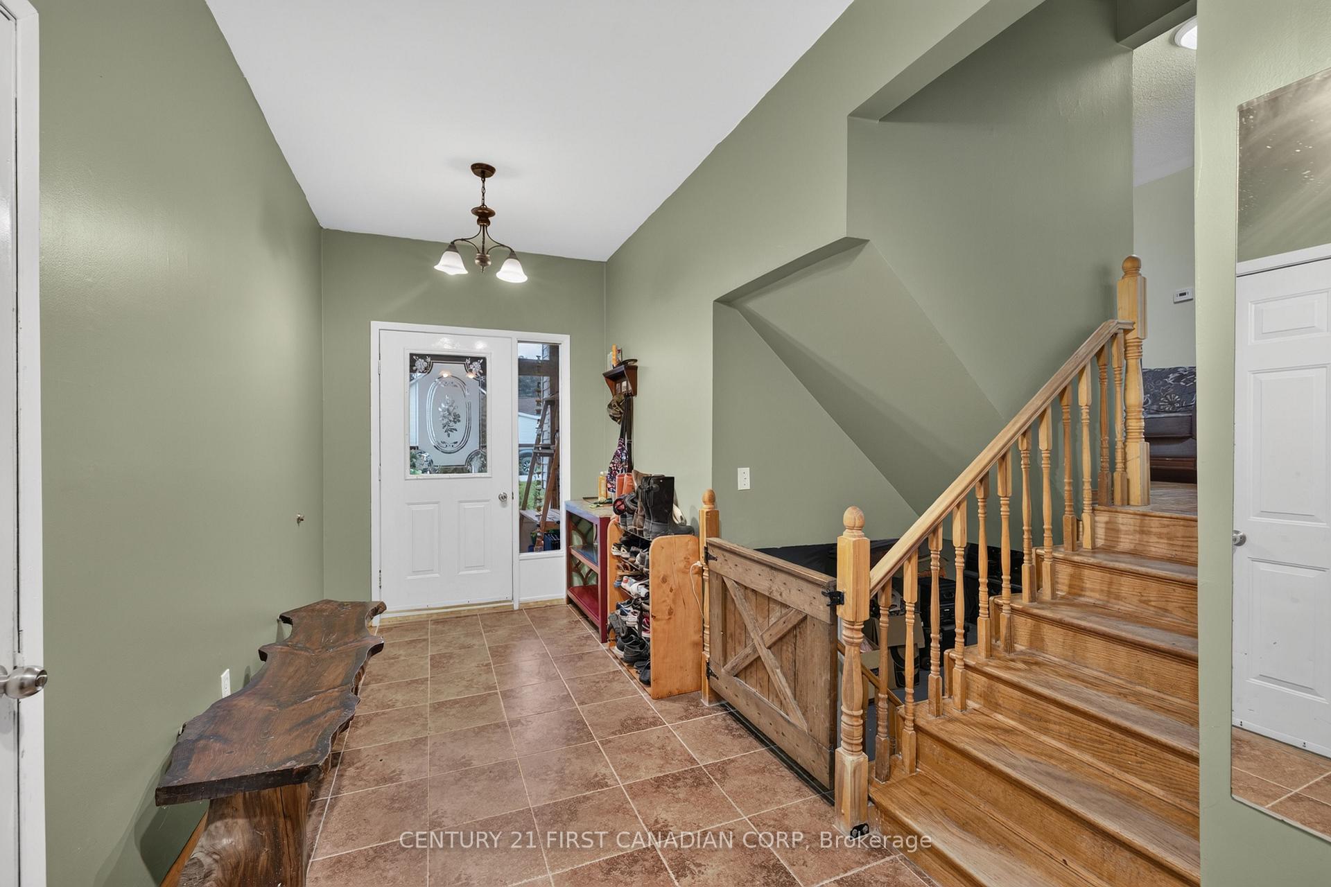 Photo 16 of 213 Fourth Street, West Elgin, Rodney — HOMEH