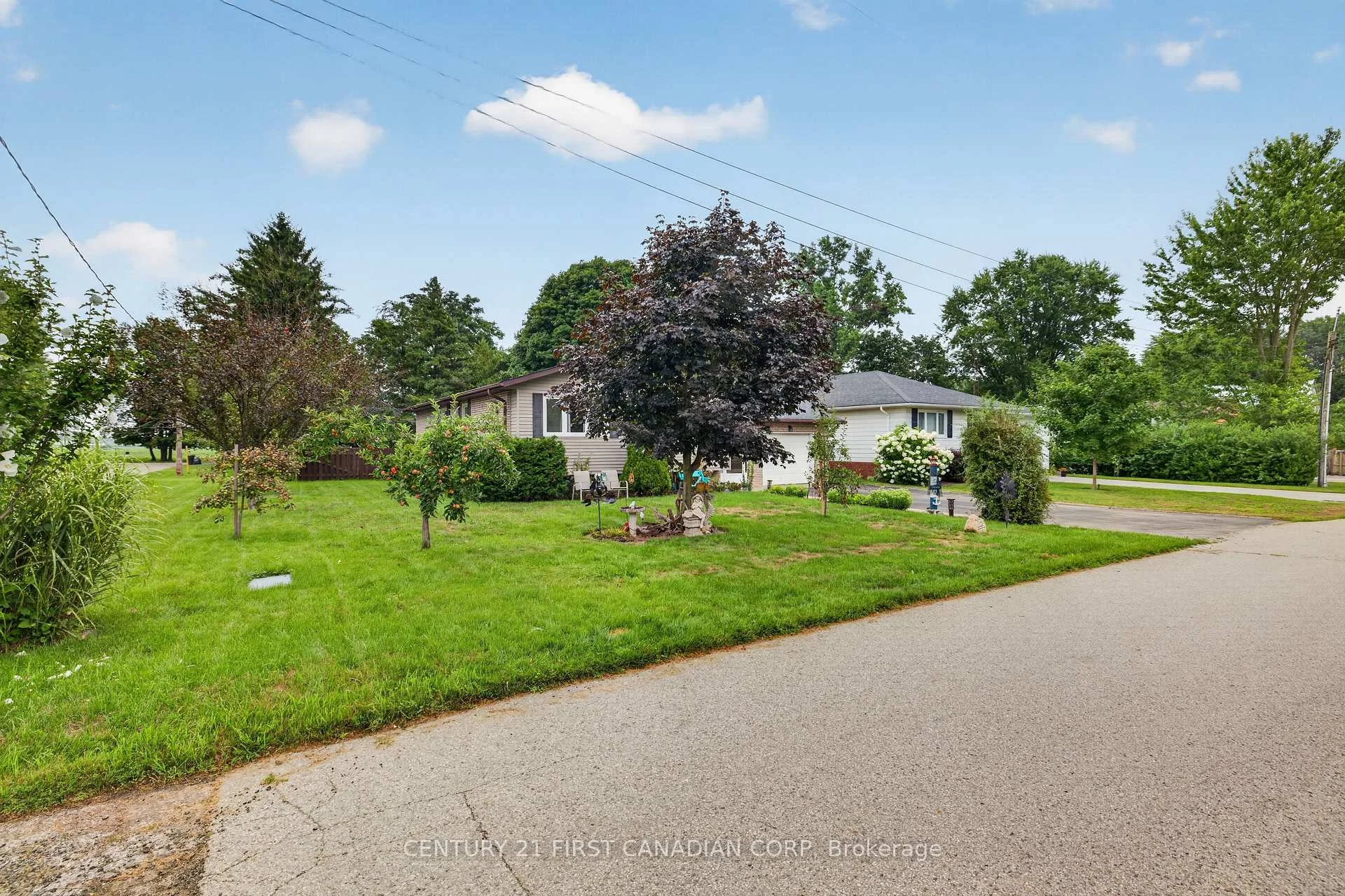 Photo 5 of 213 Fourth Street, West Elgin, Rodney — HOMEH