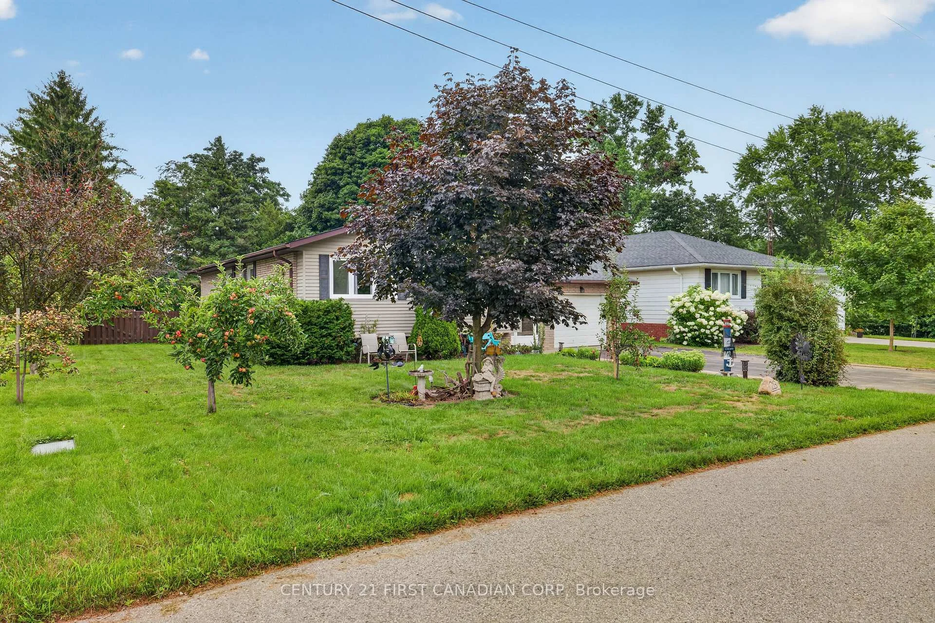 Photo 6 of 213 Fourth Street, West Elgin, Rodney — HOMEH